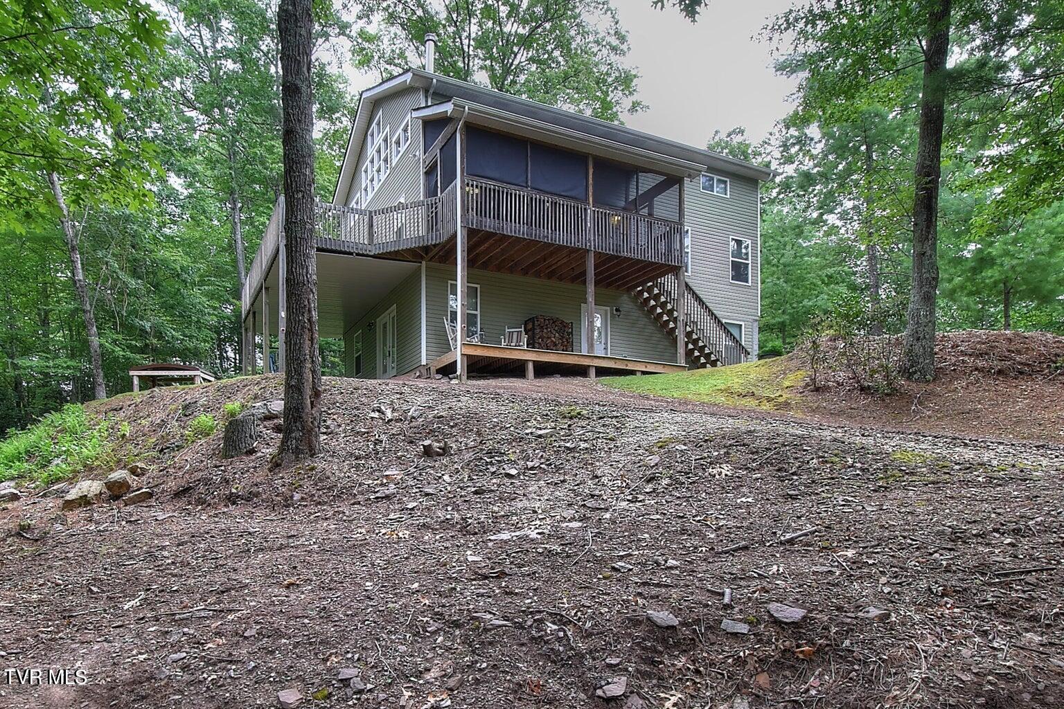 1207 Lebennon Road Property Photo 1