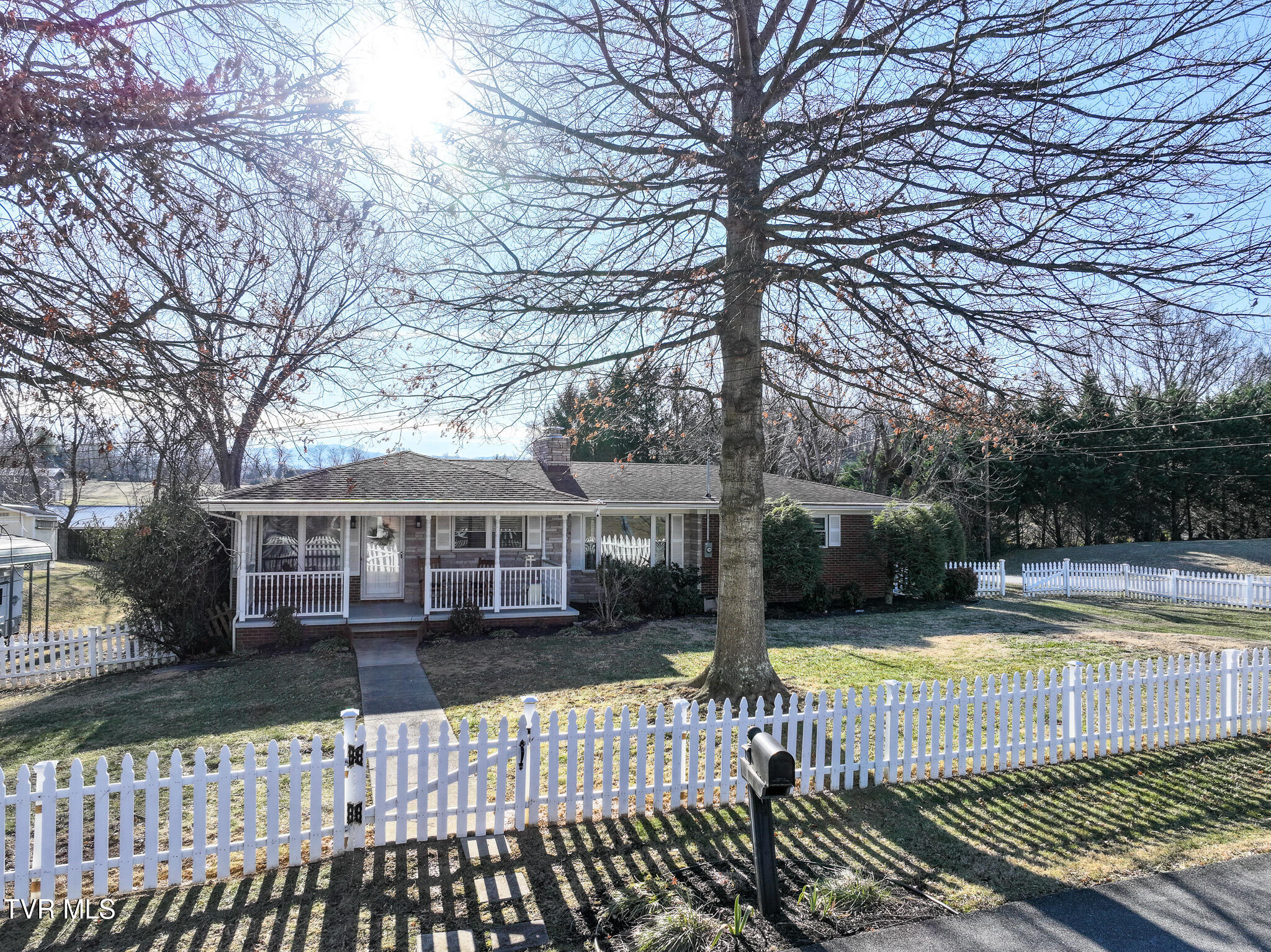 102 Royce Street Property Photo
