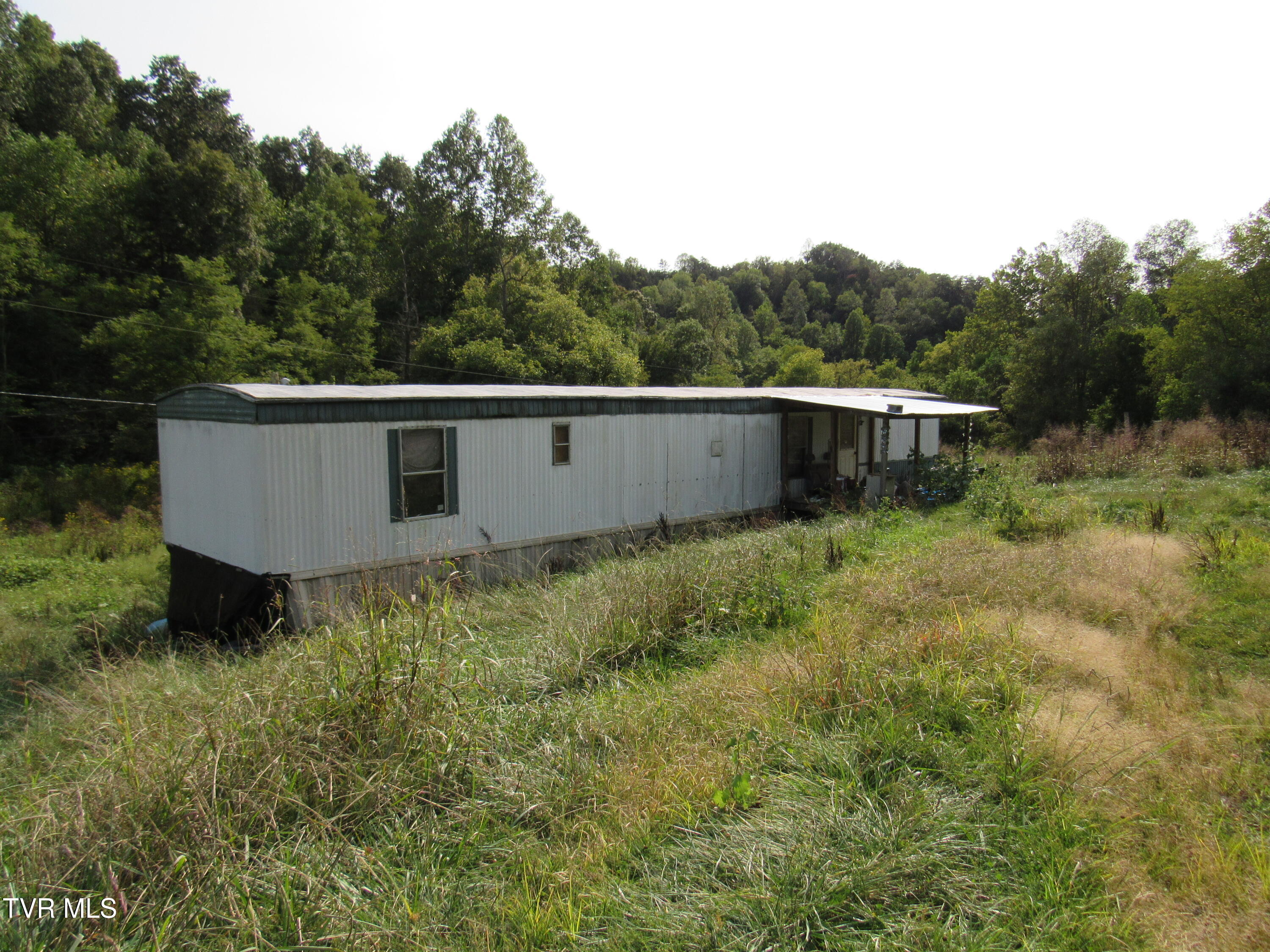 1593 Hunters Valley East Road Property Photo