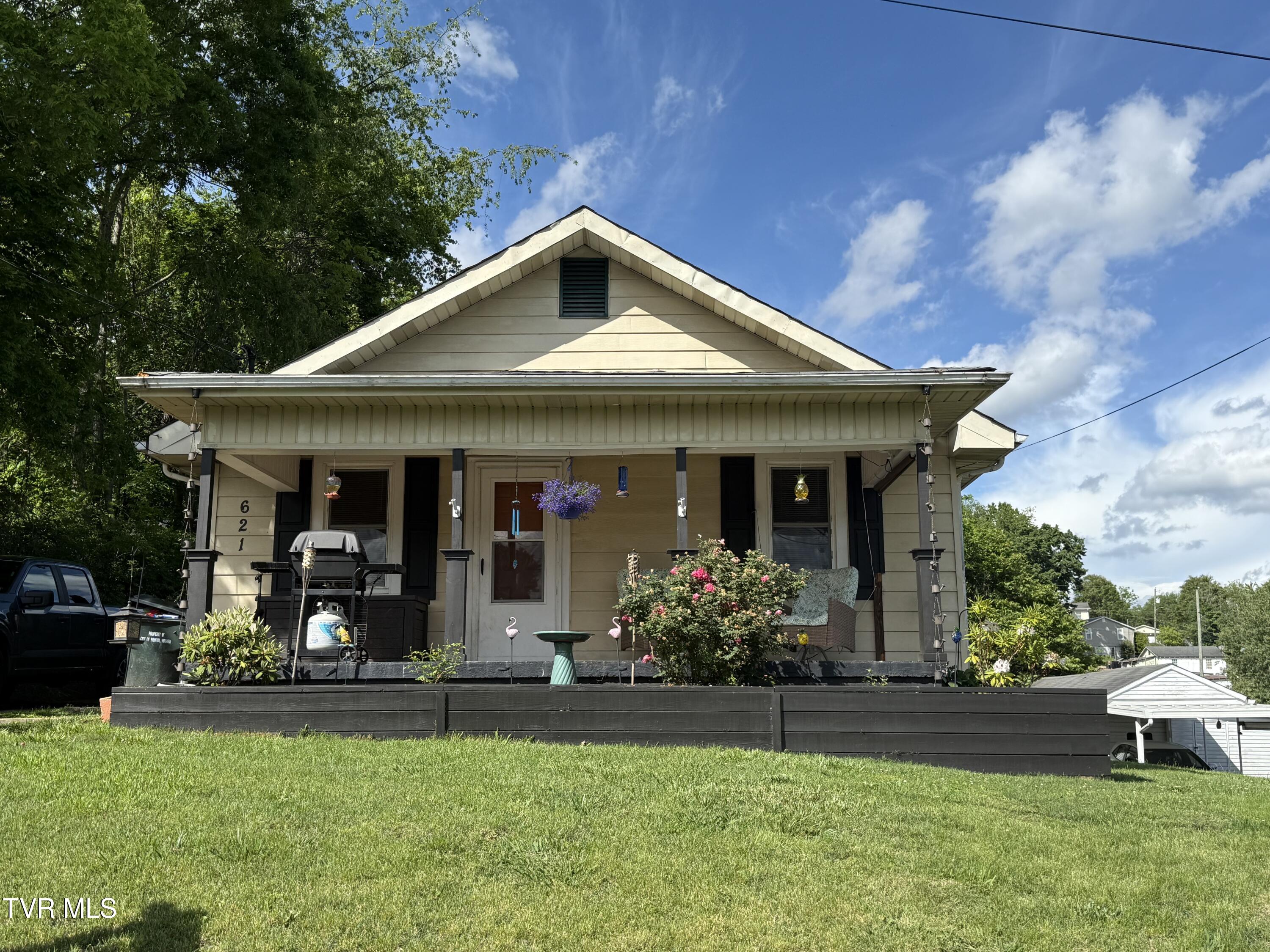 621 Vance Street Property Photo
