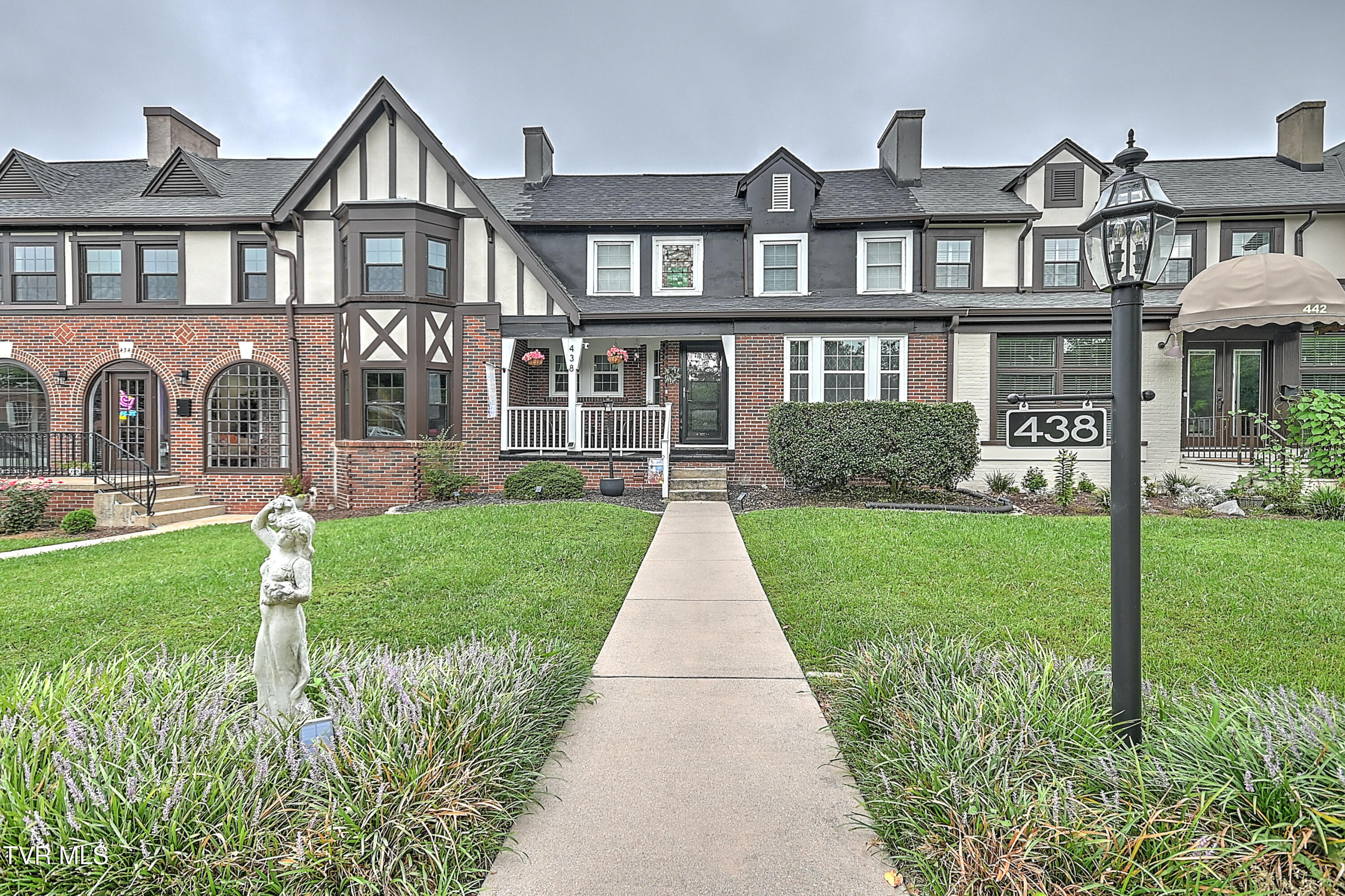 438 Shelby Street Property Photo