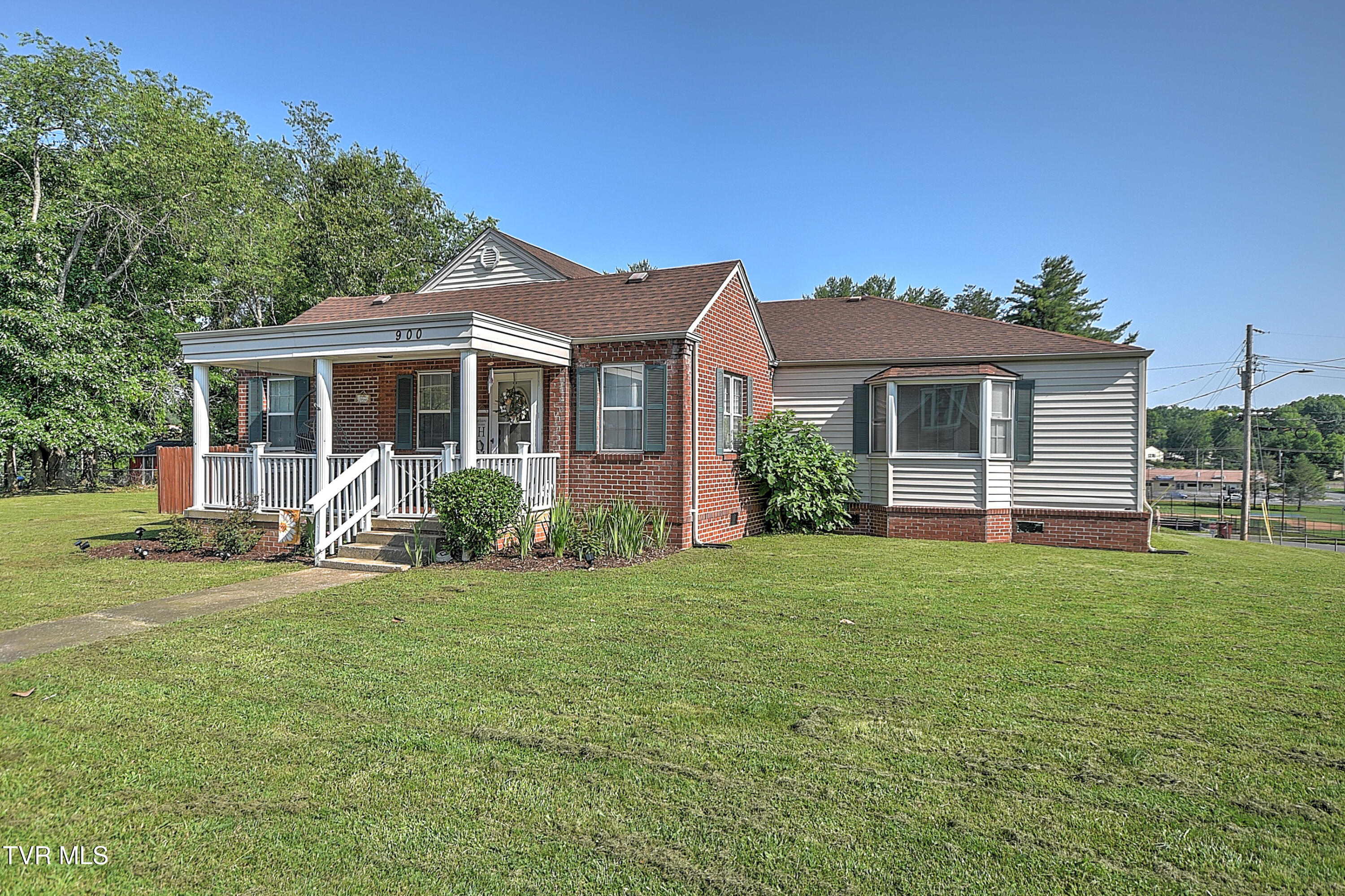 900 Wilson Avenue Property Photo