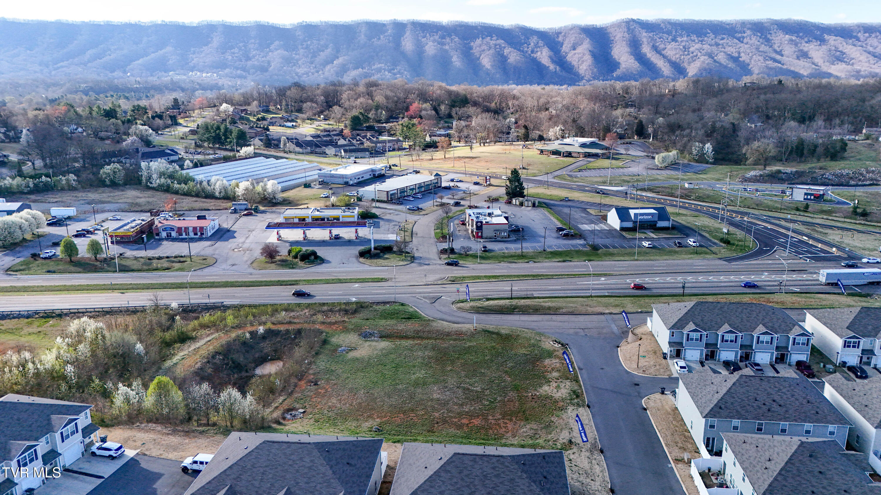 4260 West Stone Drive Property Photo 8