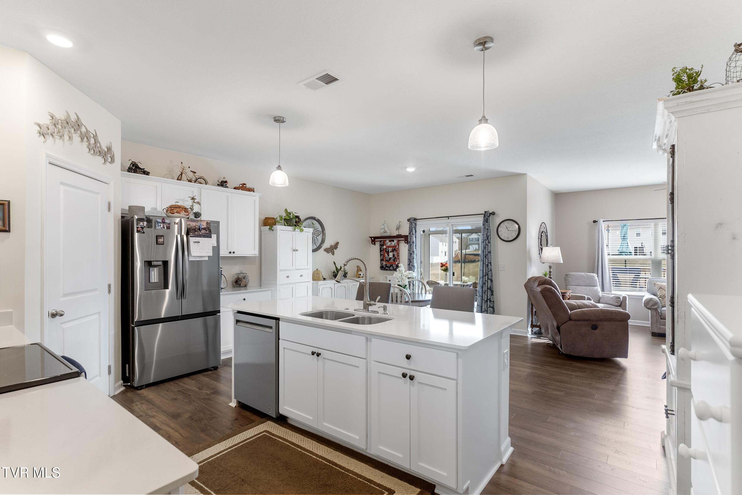 2479 Bridgeforth Crossing Property Photo 8