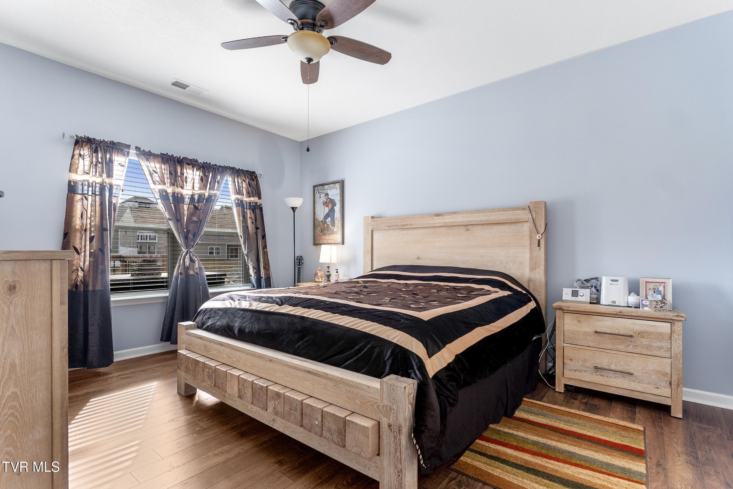 2479 Bridgeforth Crossing Property Photo 18