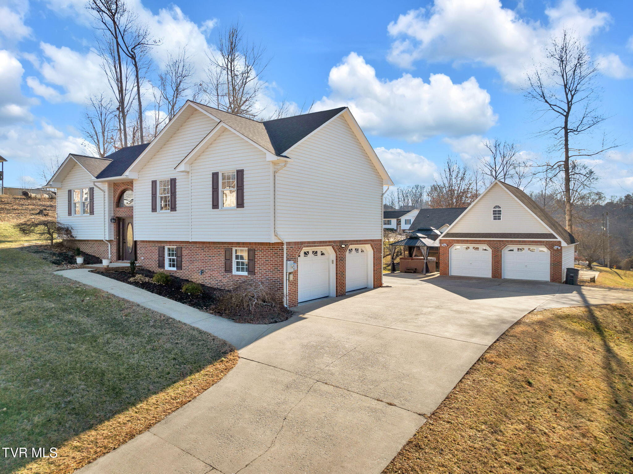 Ashley Oaks Real Estate Listings Main Image