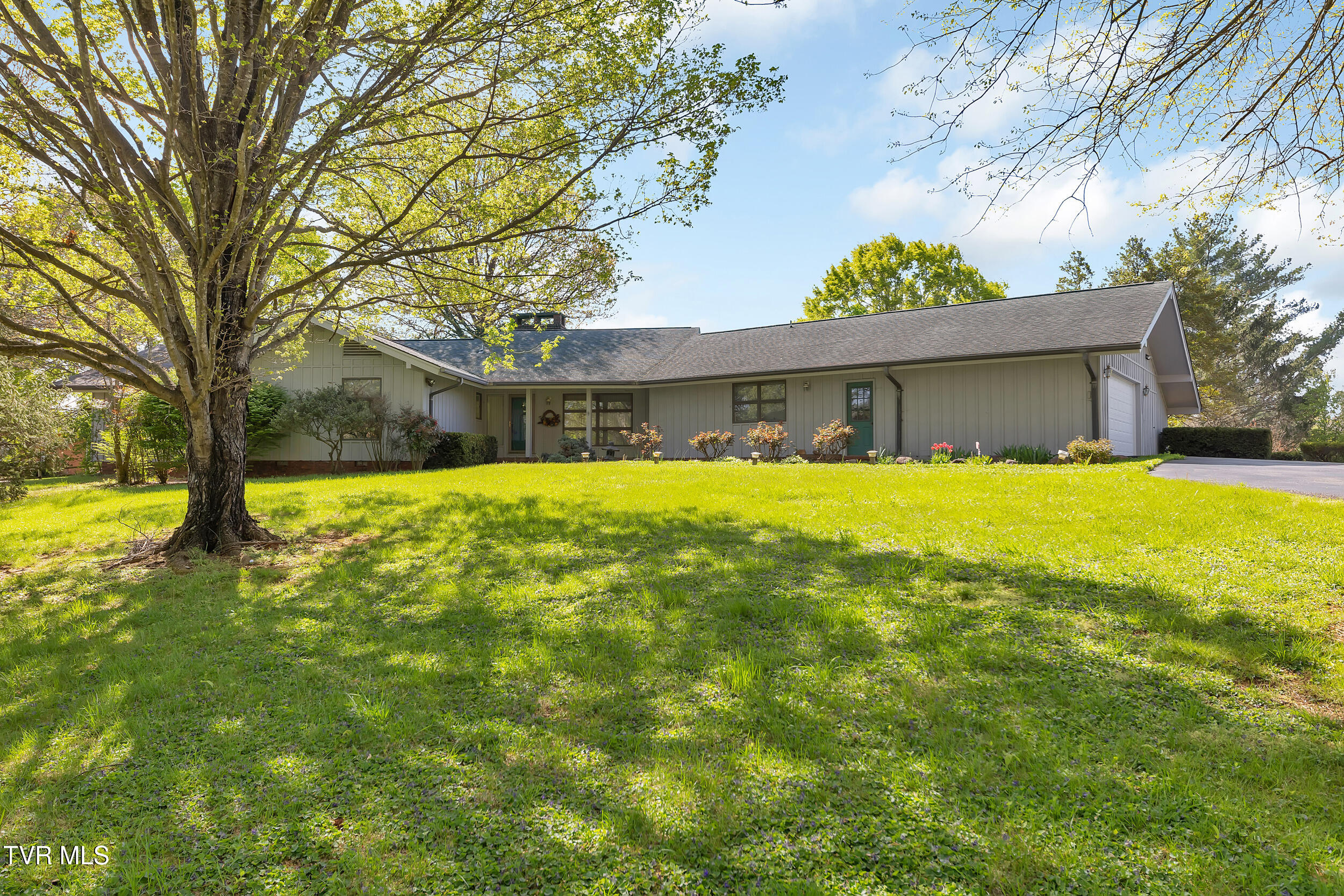 310 Par Lane Property Photo