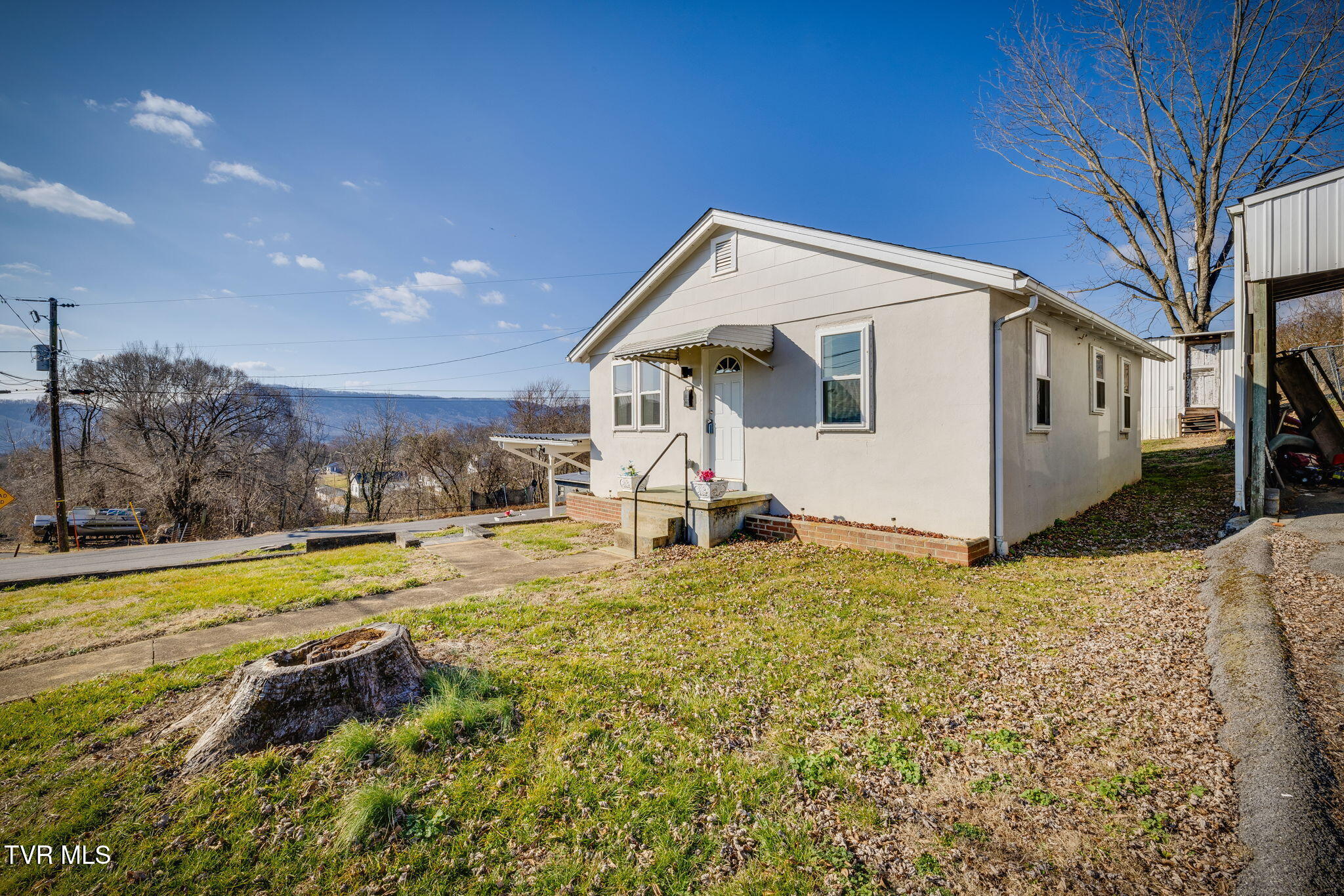 1200 Riverside Avenue Property Photo
