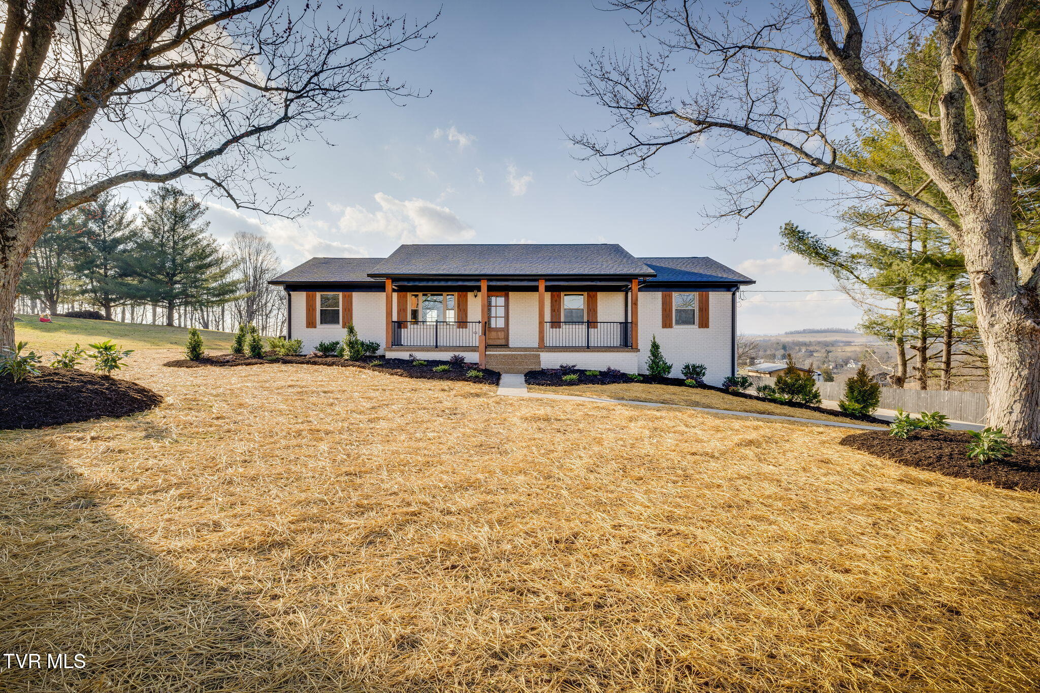 300 Victor Lane Property Photo