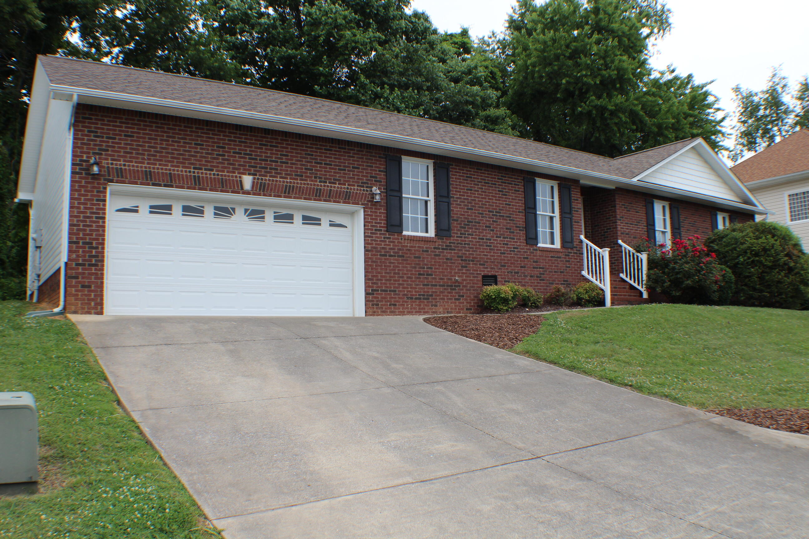 265 Stone Edge Circle Property Photo 1
