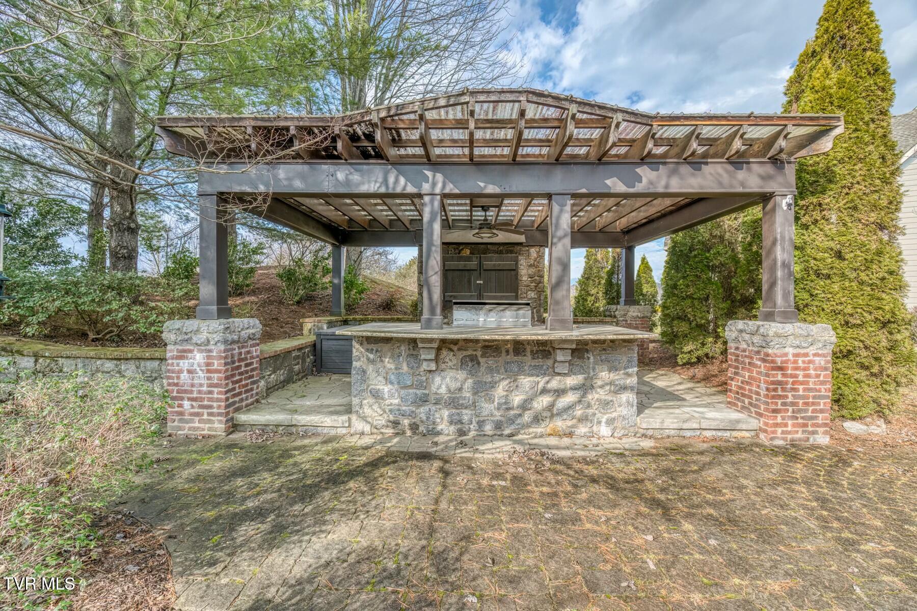 19 Sweetwater Court Property Photo 19