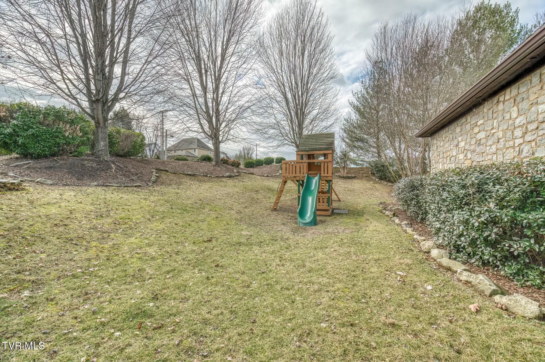 19 Sweetwater Court Property Photo 22
