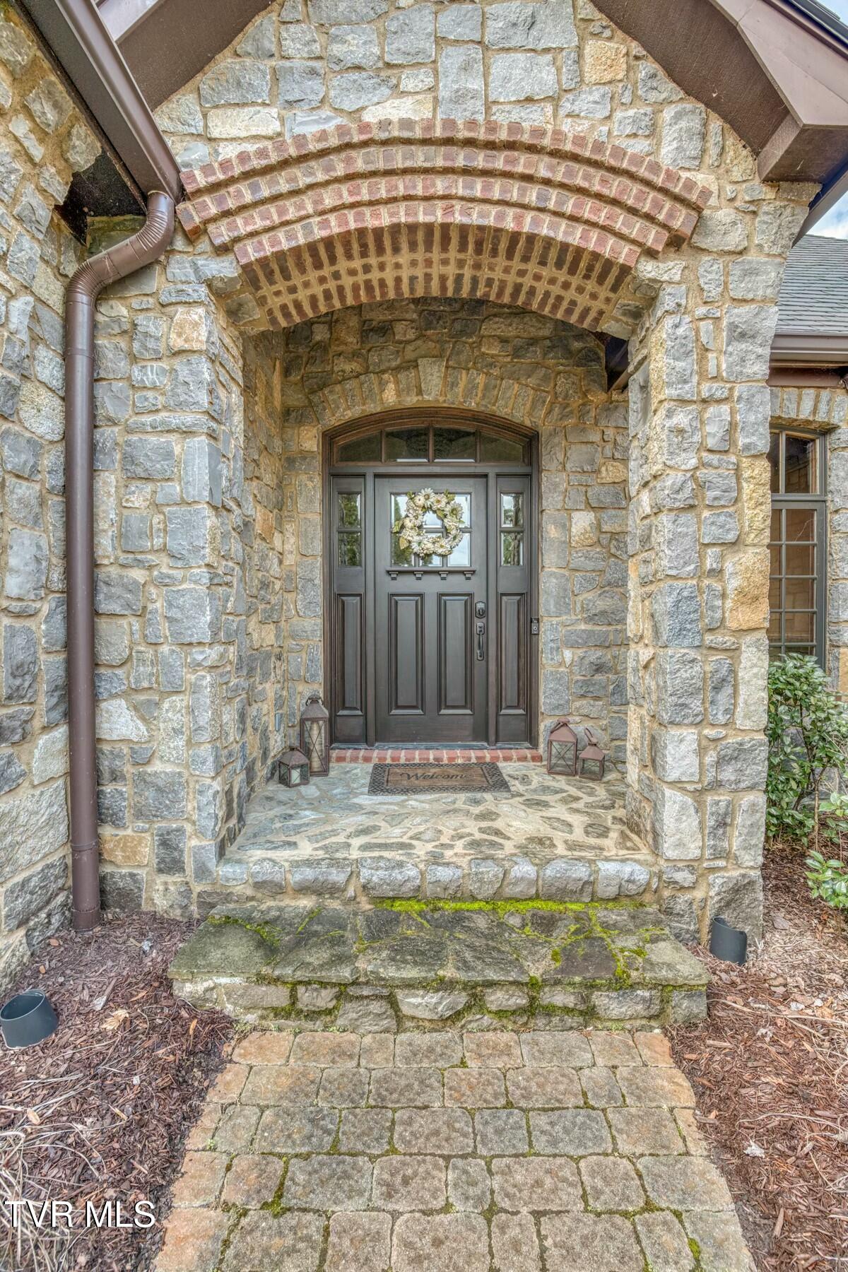 19 Sweetwater Court Property Photo 23
