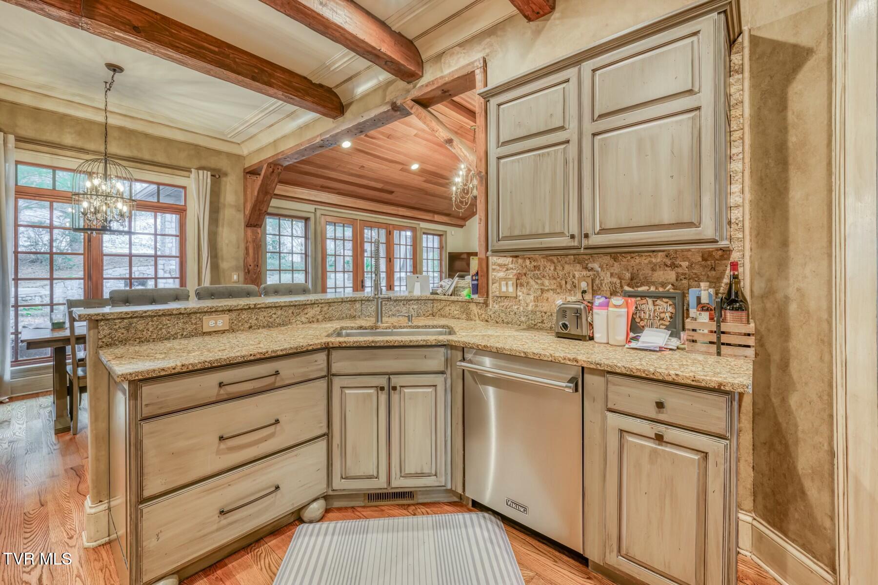 19 Sweetwater Court Property Photo 33