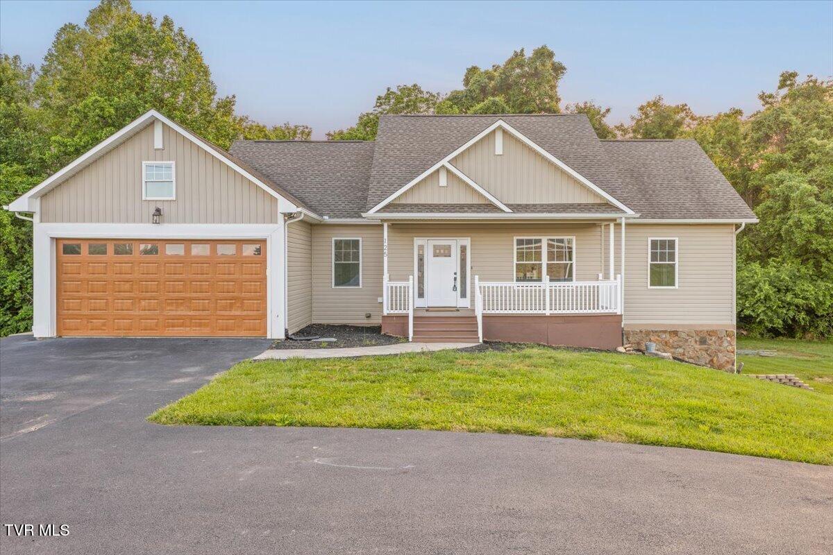 125 Forsyth Lane Property Photo