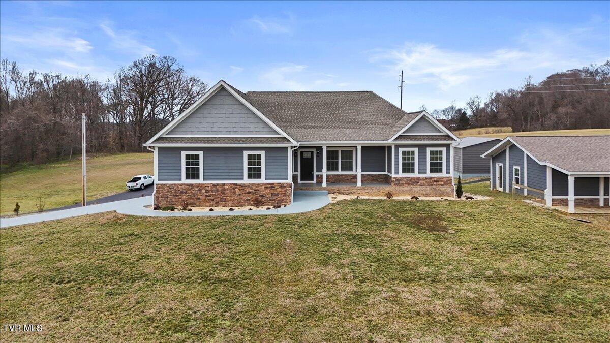 124 Forsyth Lane Property Photo