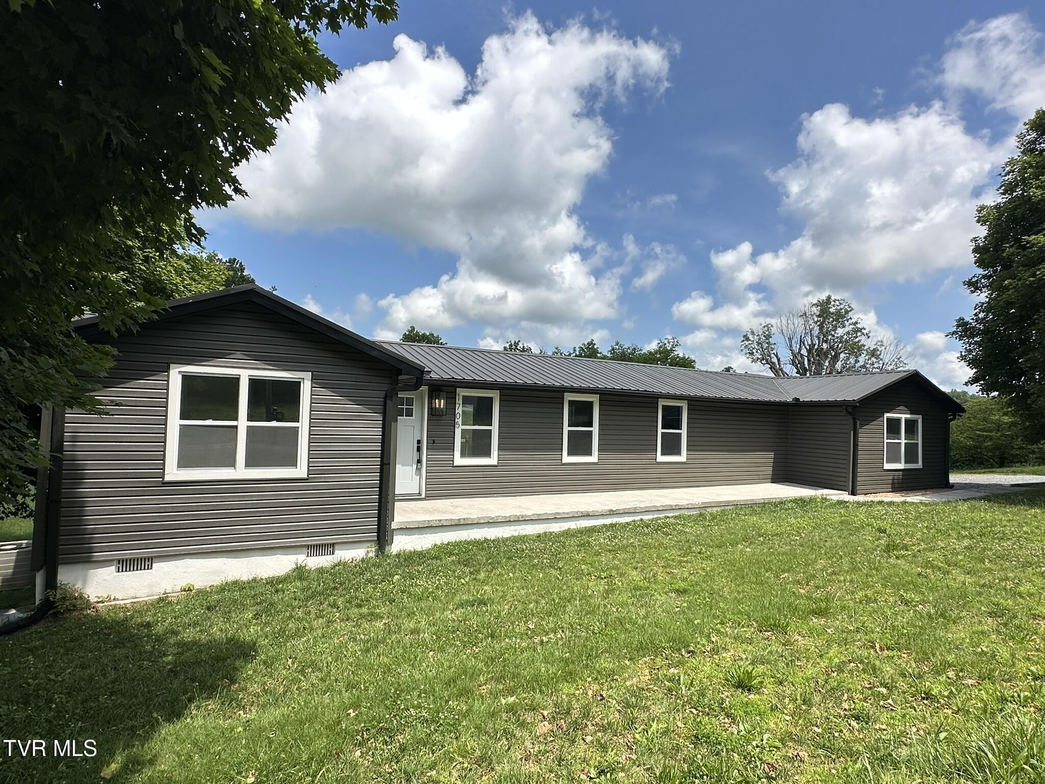 1705 Haire Road Property Photo 2