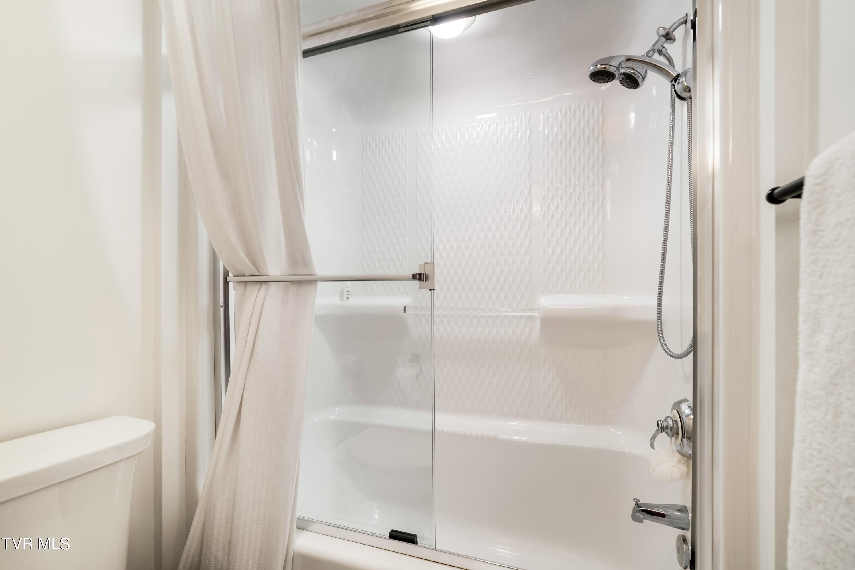 112 Black Thorn Drive Property Photo 46
