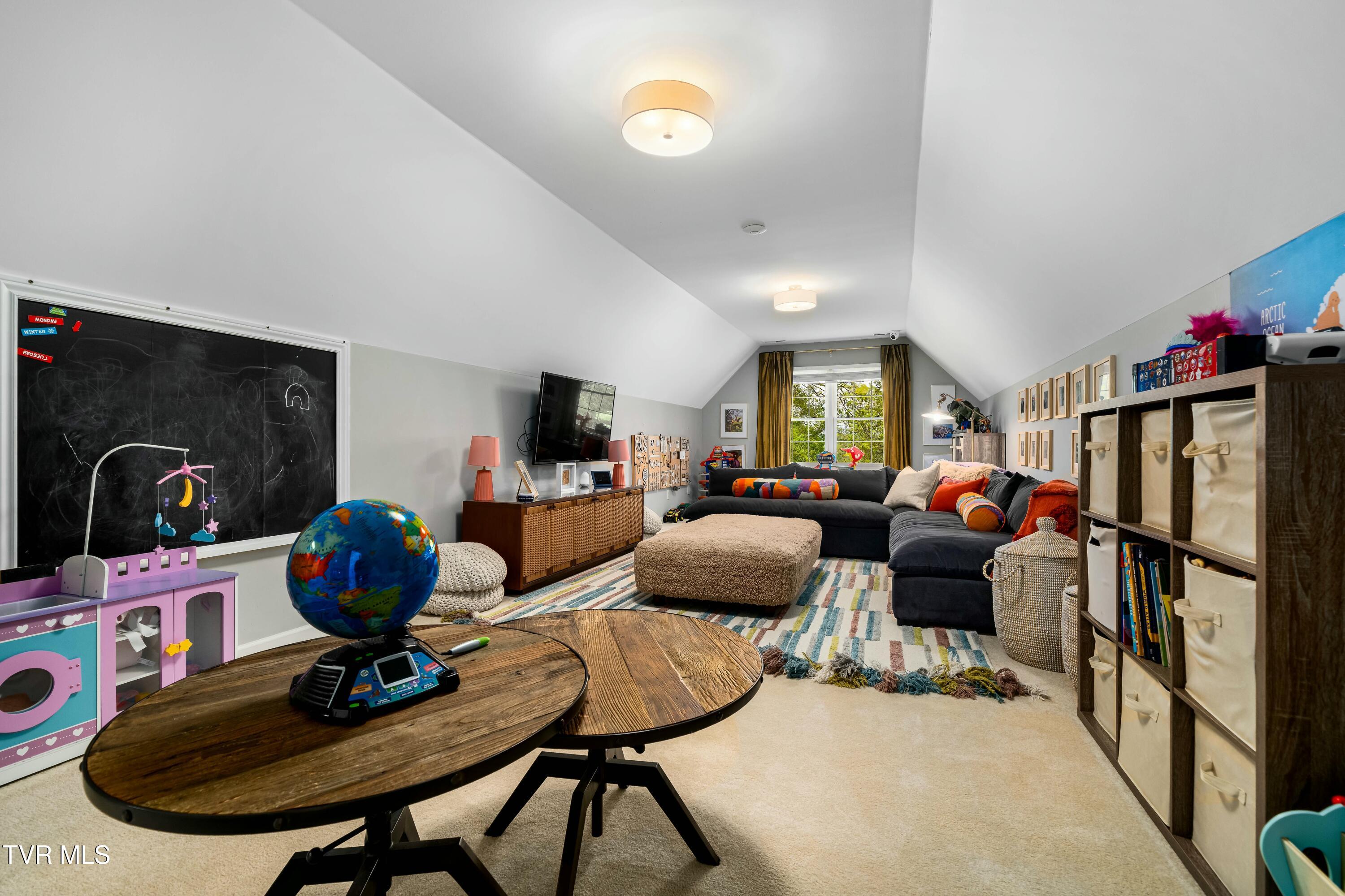 112 Black Thorn Drive Property Photo 47
