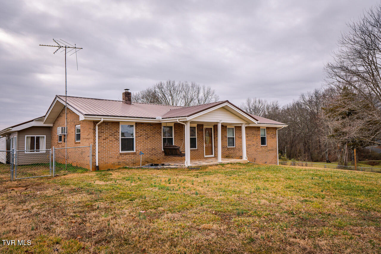204 Dunford Circle Property Photo 1