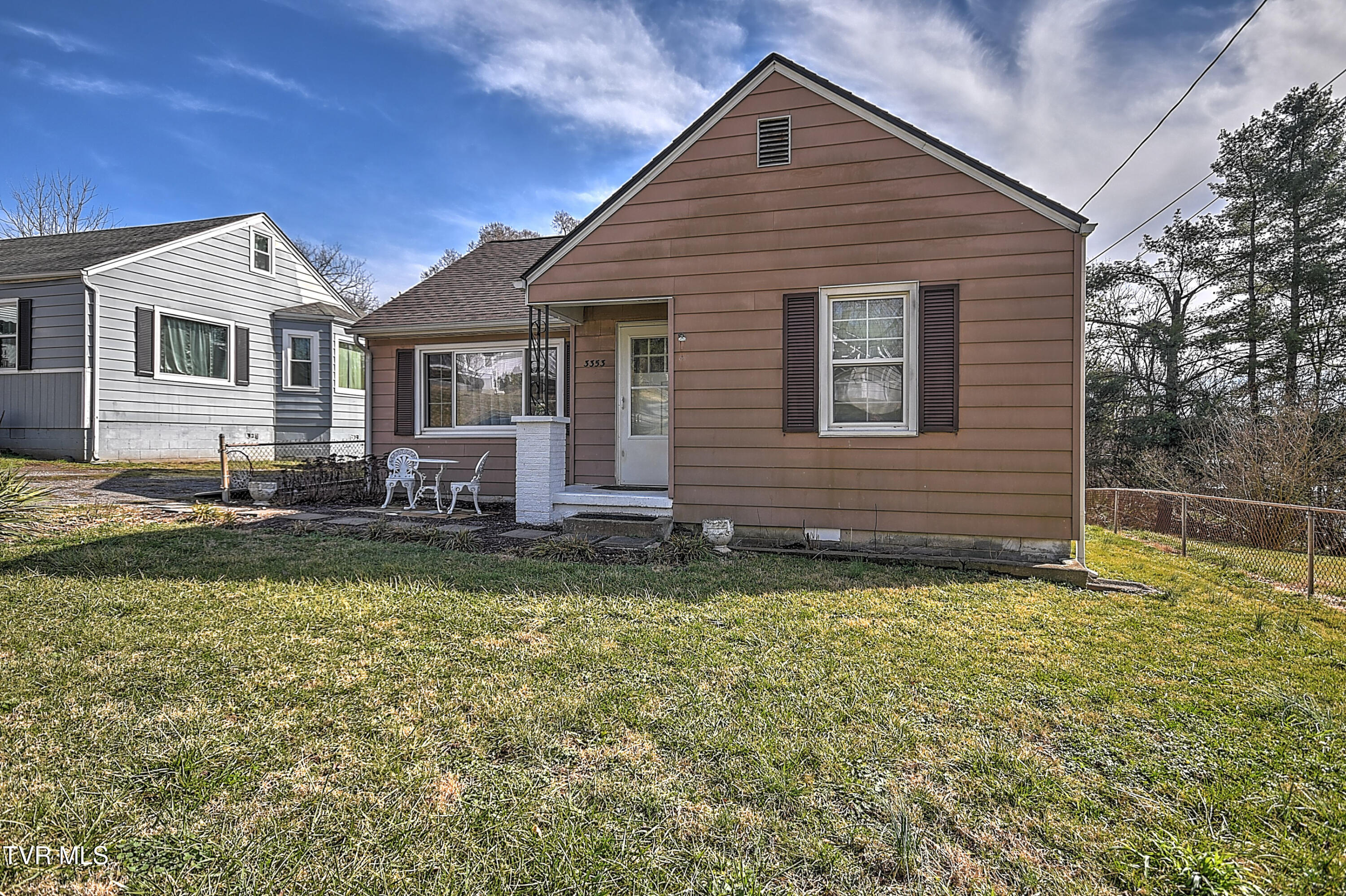 3353 Bloomingdale Road Property Photo