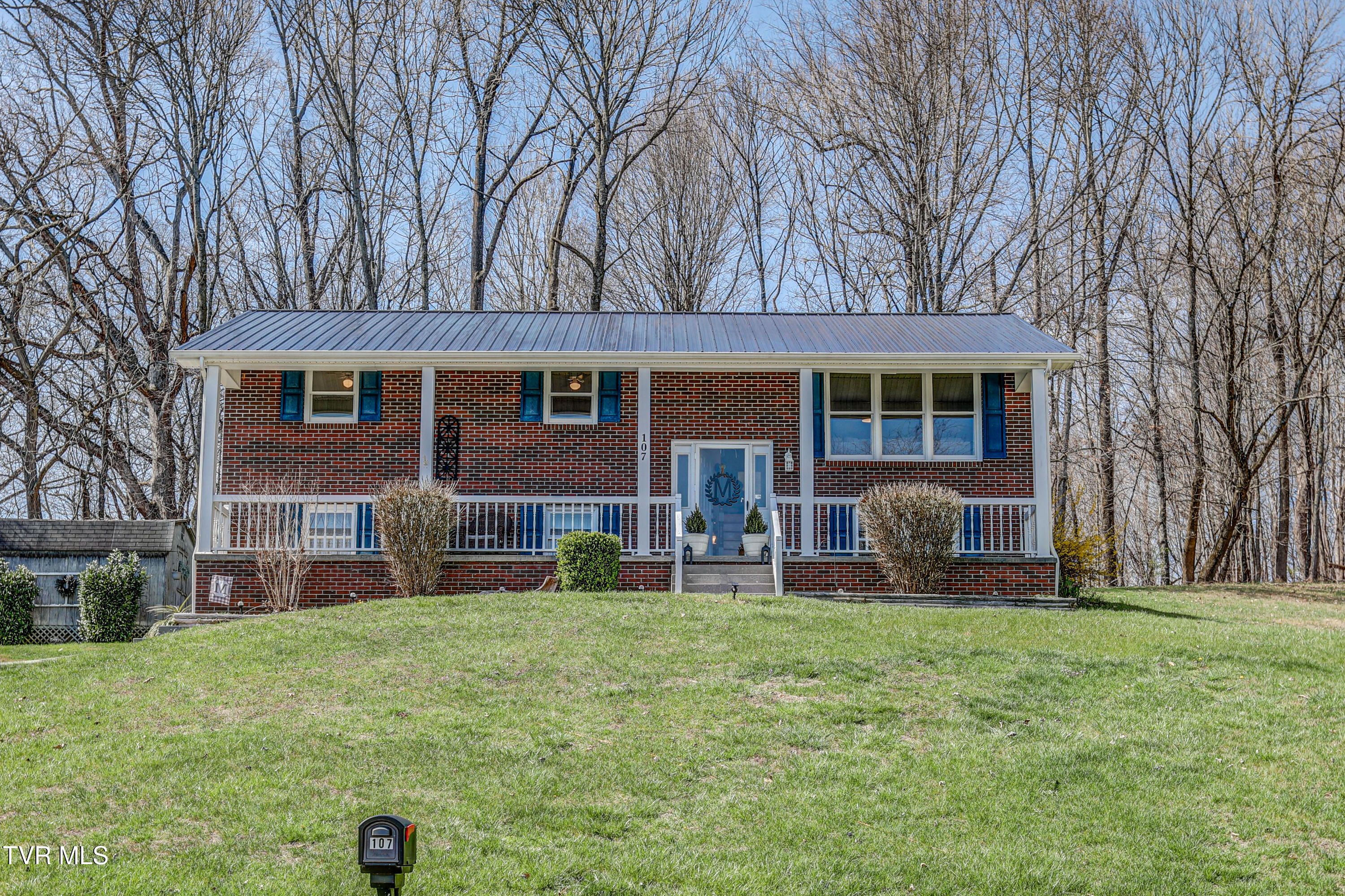 107 Ashley Drive Property Photo