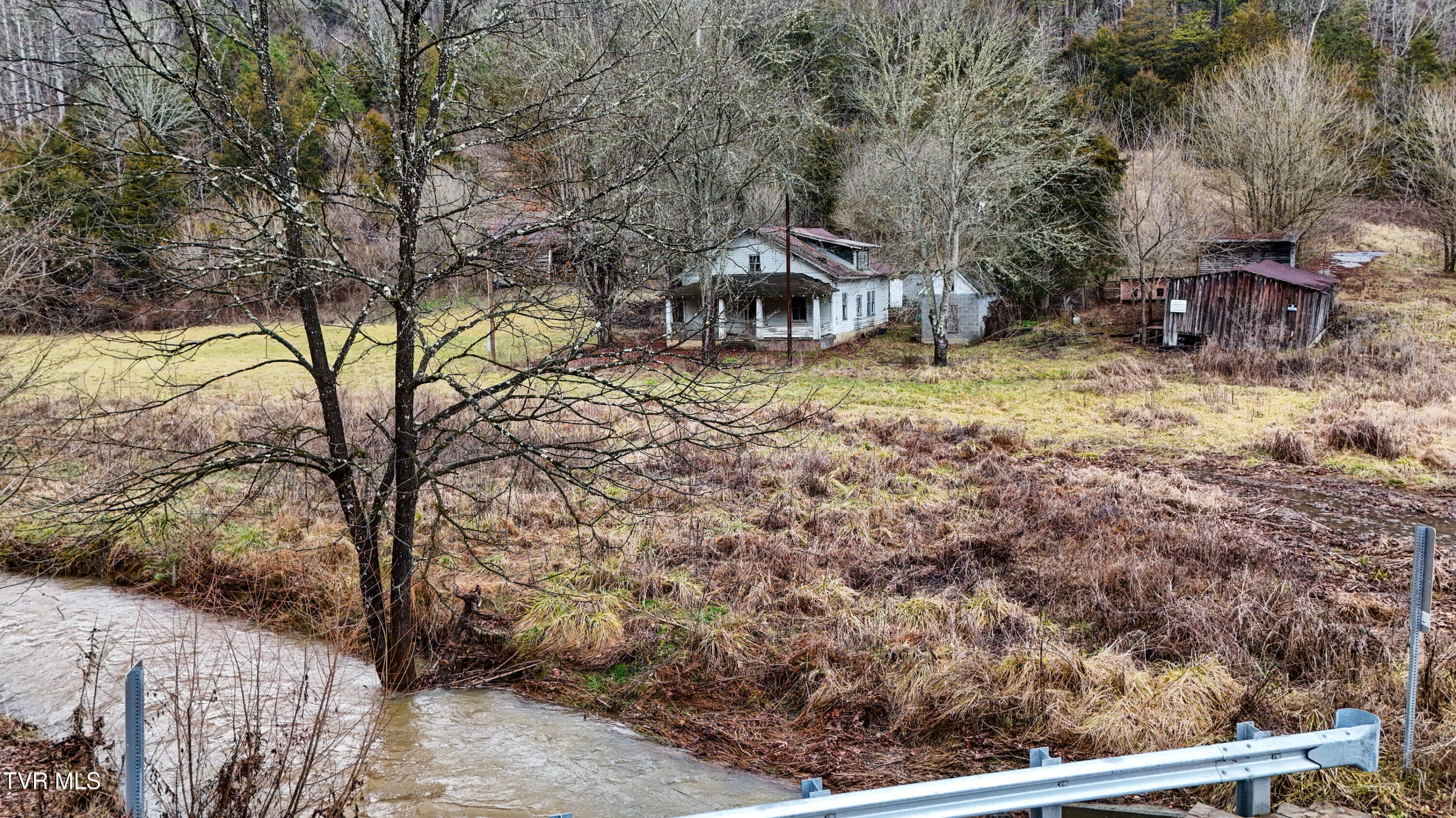 413 Willow Branch Road Property Photo