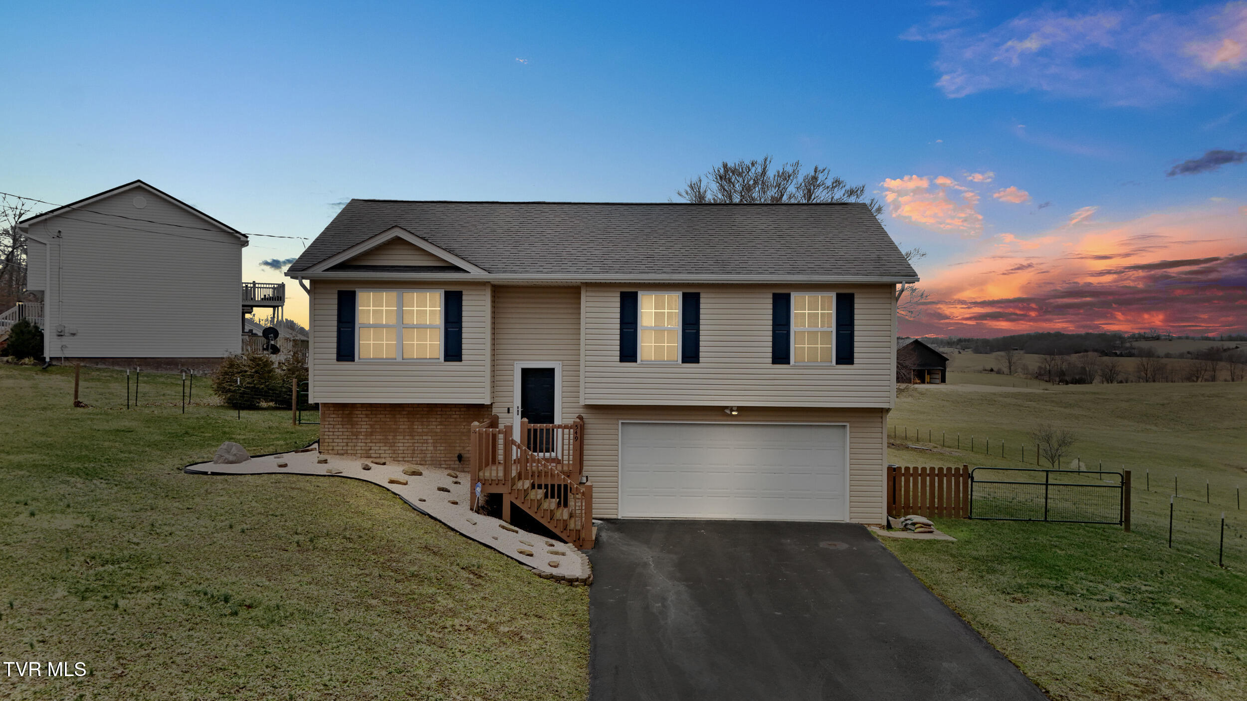 549 Painter Road Property Photo