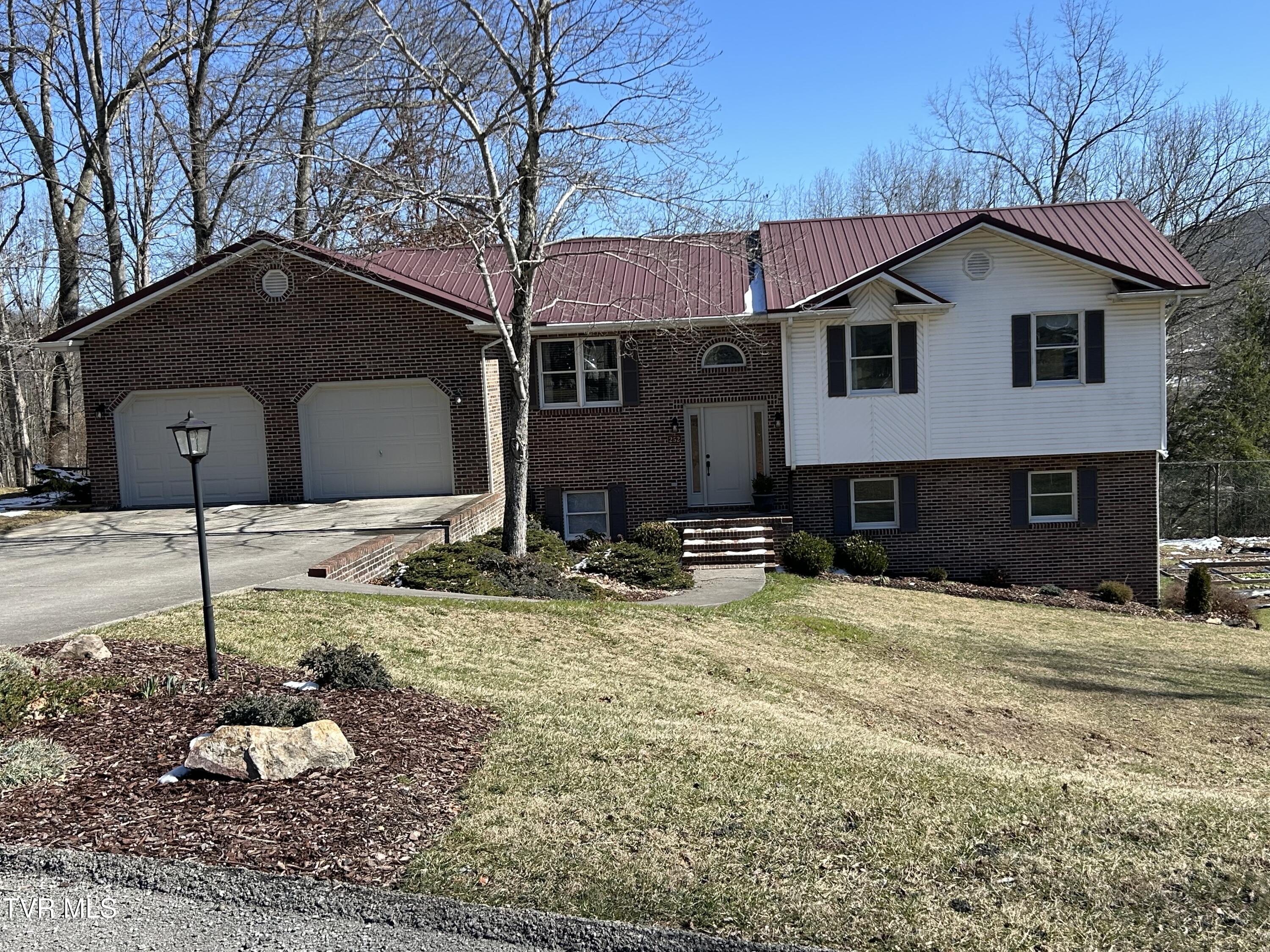 Laurel Tree Real Estate Listings Main Image