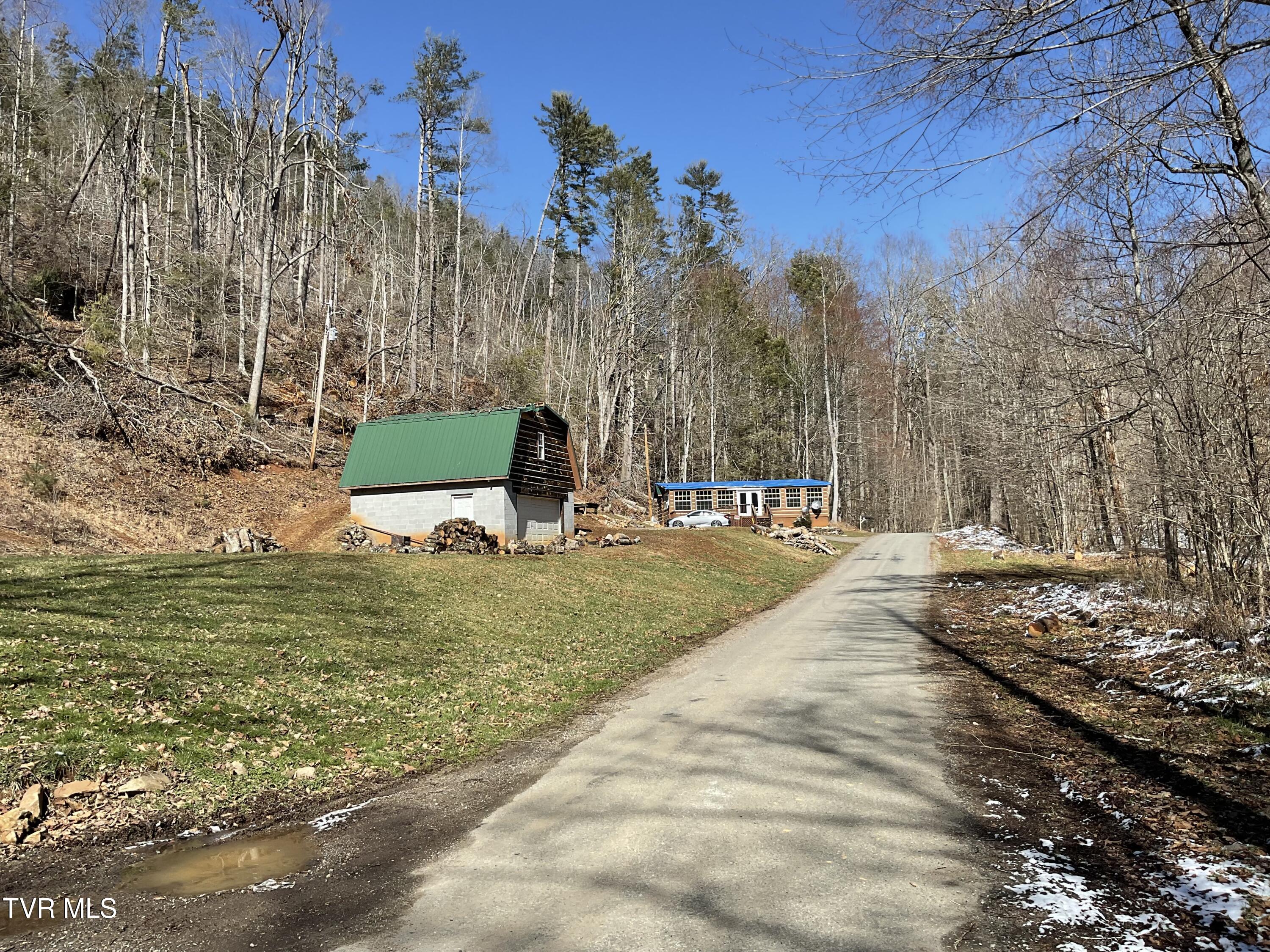 1700 Copperhead Hollow Road Property Photo 1