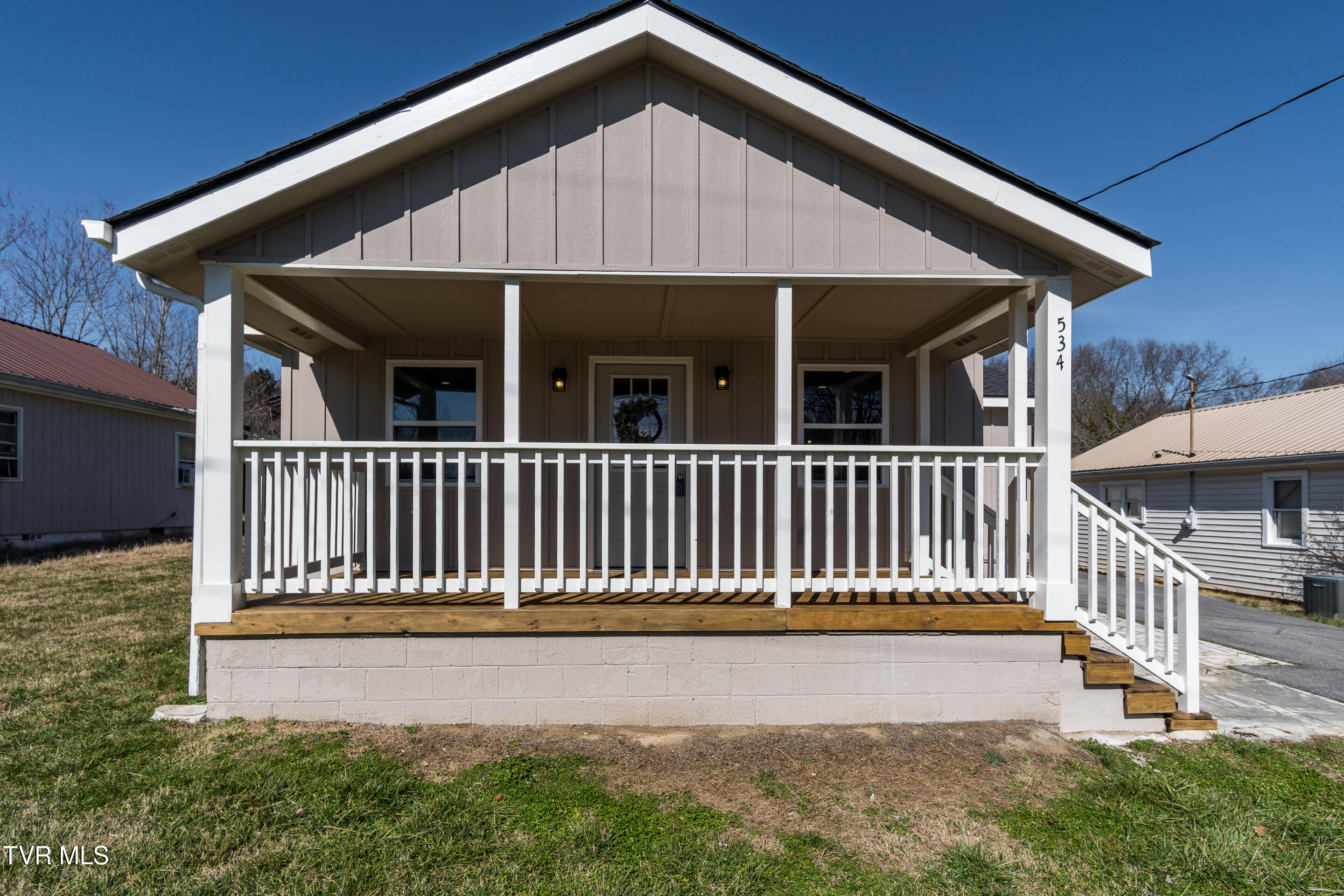 J Perry Miller Real Estate Listings Main Image