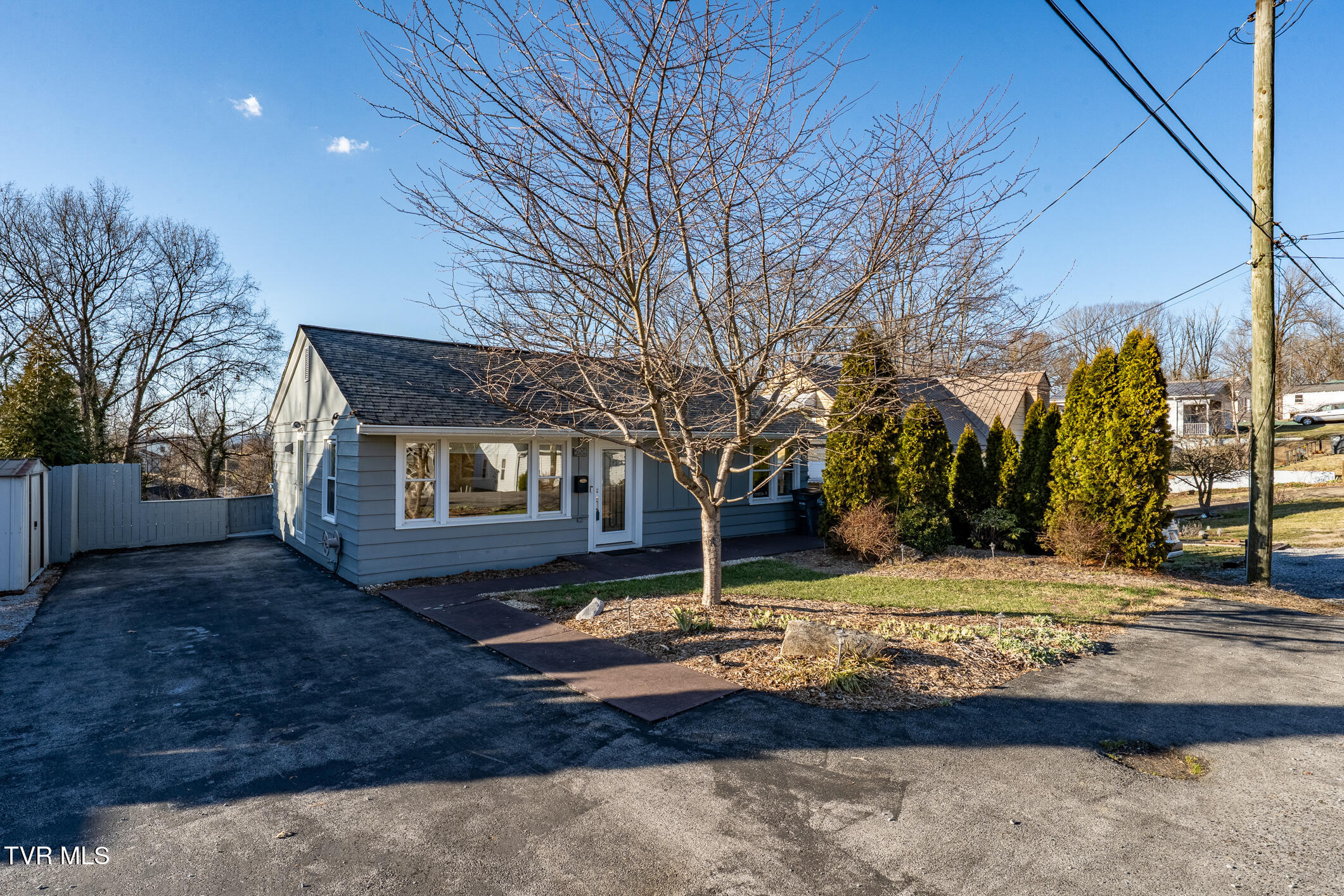 West Wood Hills Add Real Estate Listings Main Image