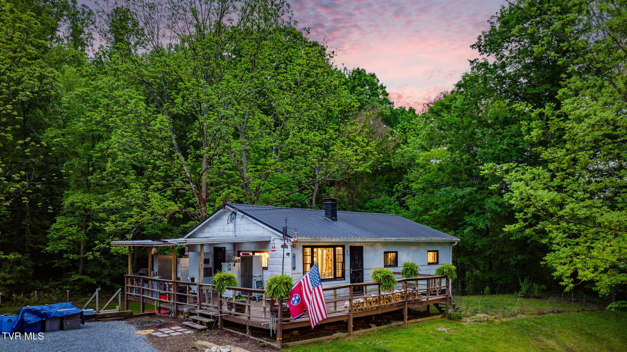 838 Longs Bend Road Property Photo