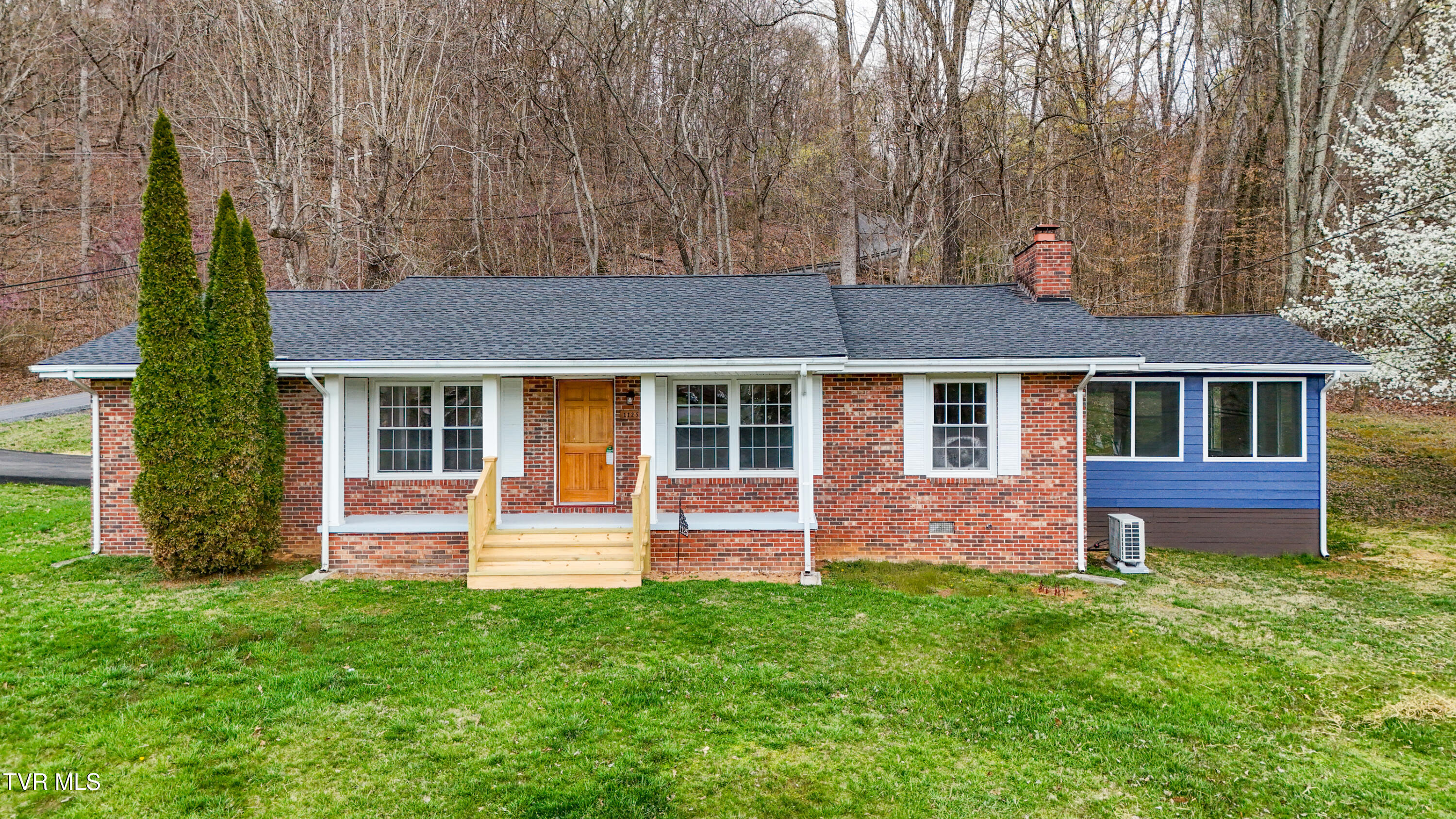 Colonial Acres Real Estate Listings Main Image