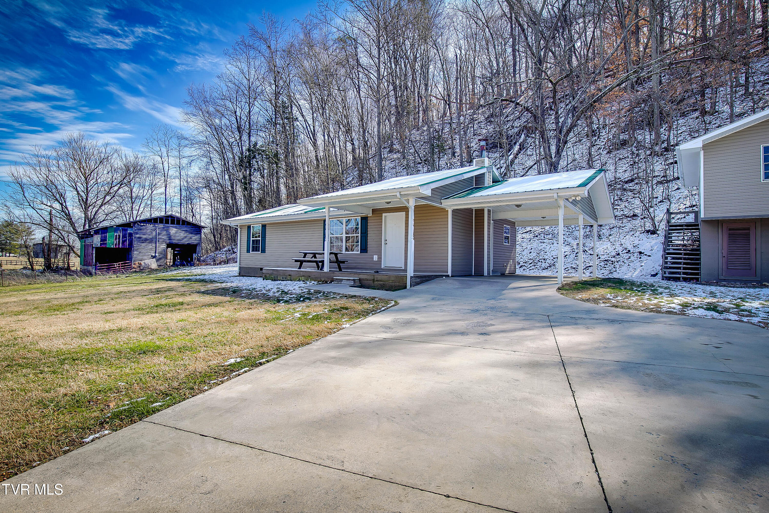 147 Creek Road Property Photo 1