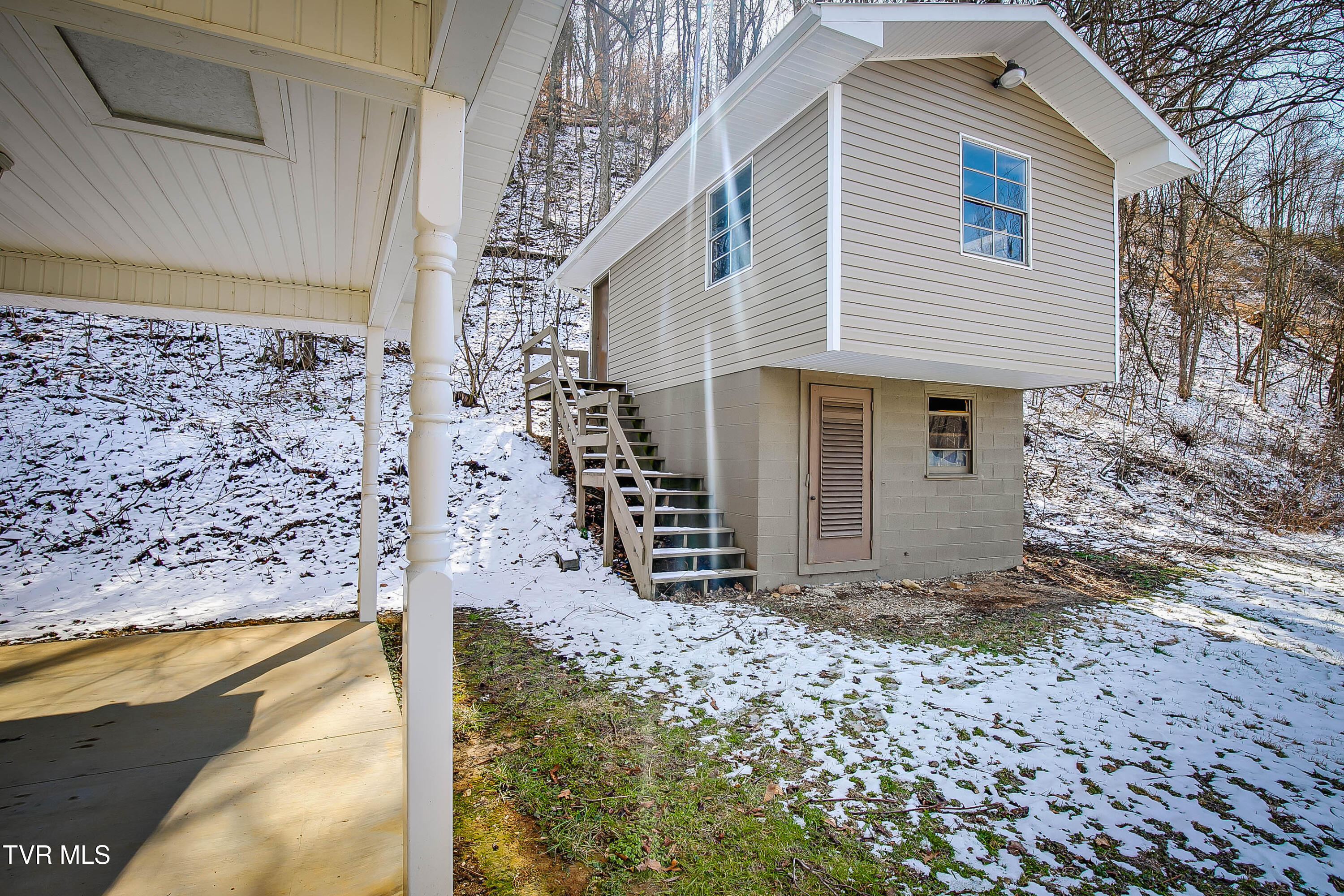 147 Creek Road Property Photo 6