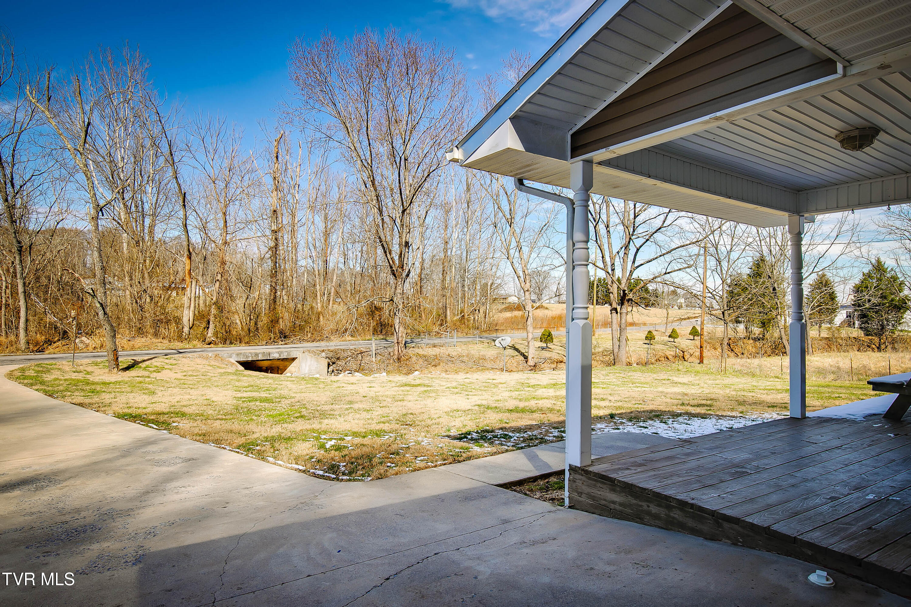 147 Creek Road Property Photo 8