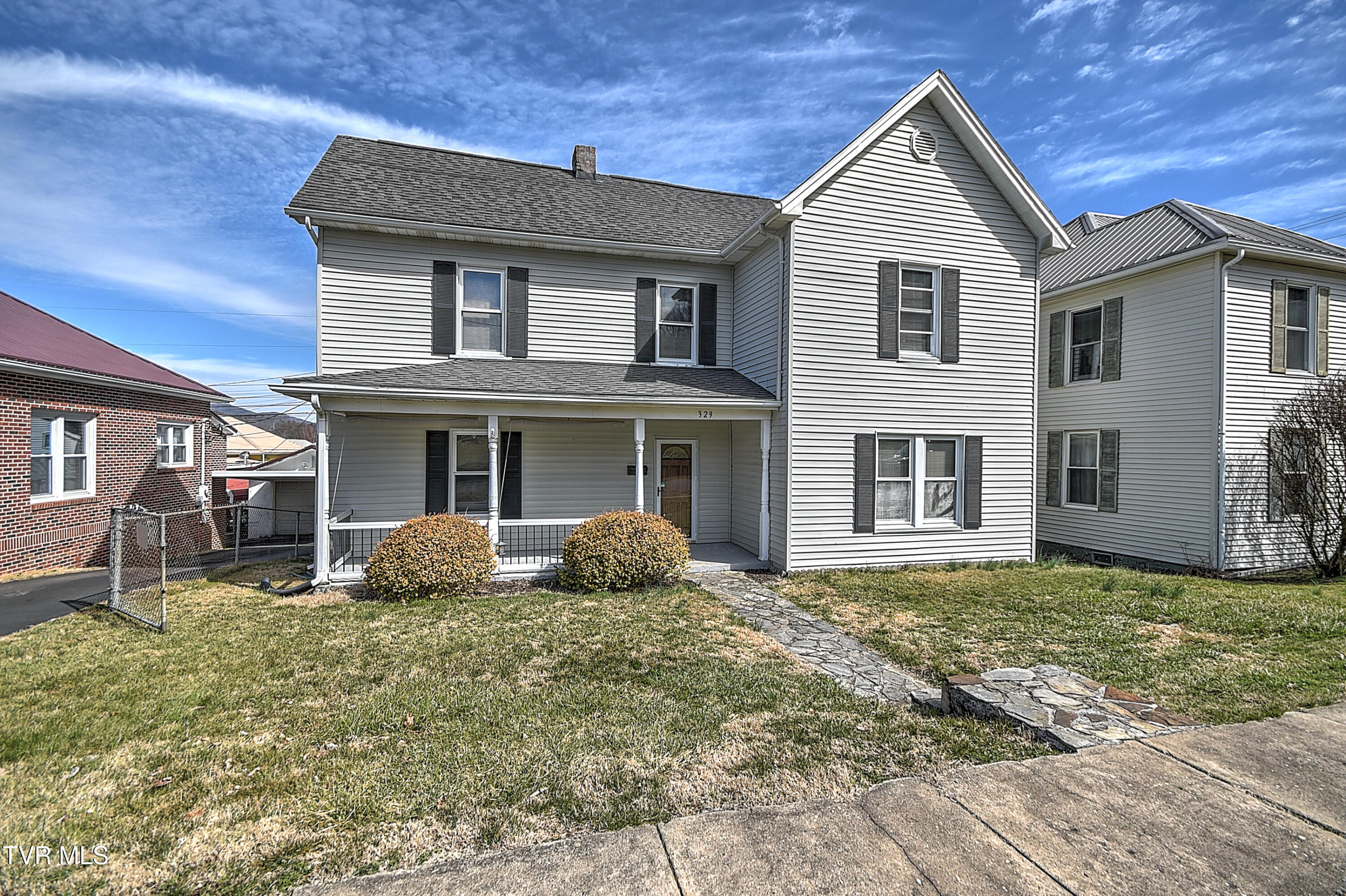 329 Academy Street Property Photo