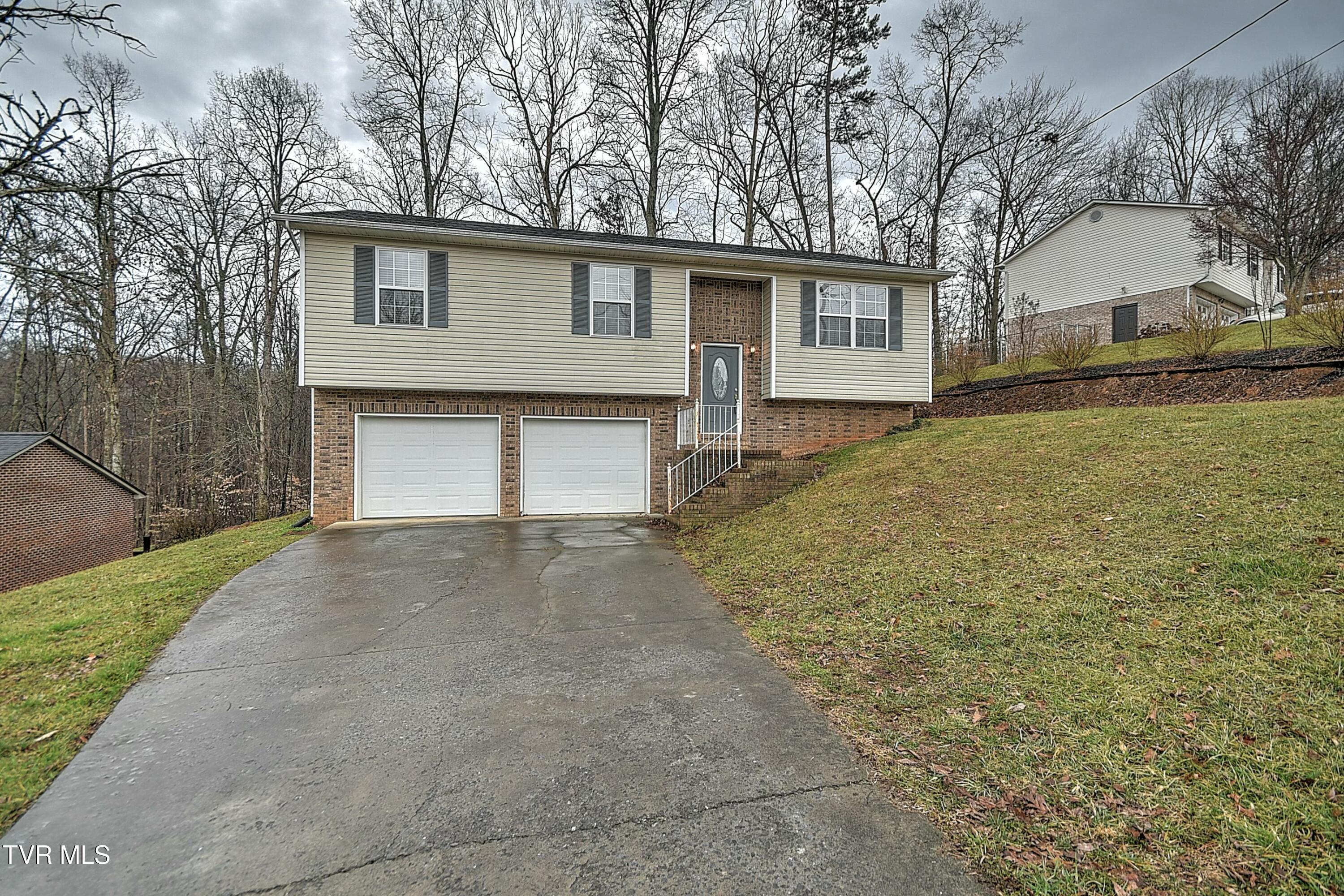 Hammond Estates Real Estate Listings Main Image