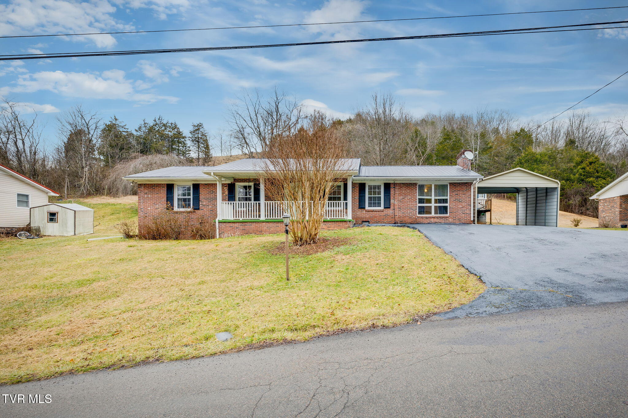 333 Green Acres Road Property Photo