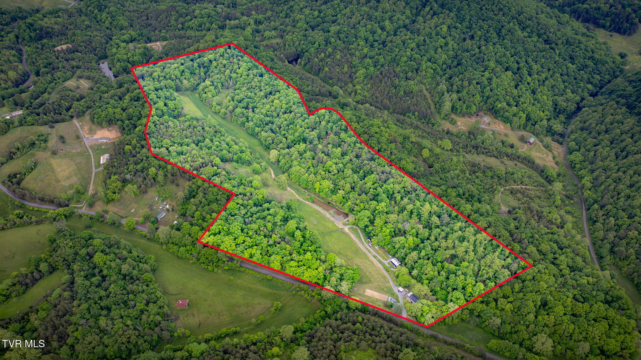 838 Longs Bend Road Property Photo 4