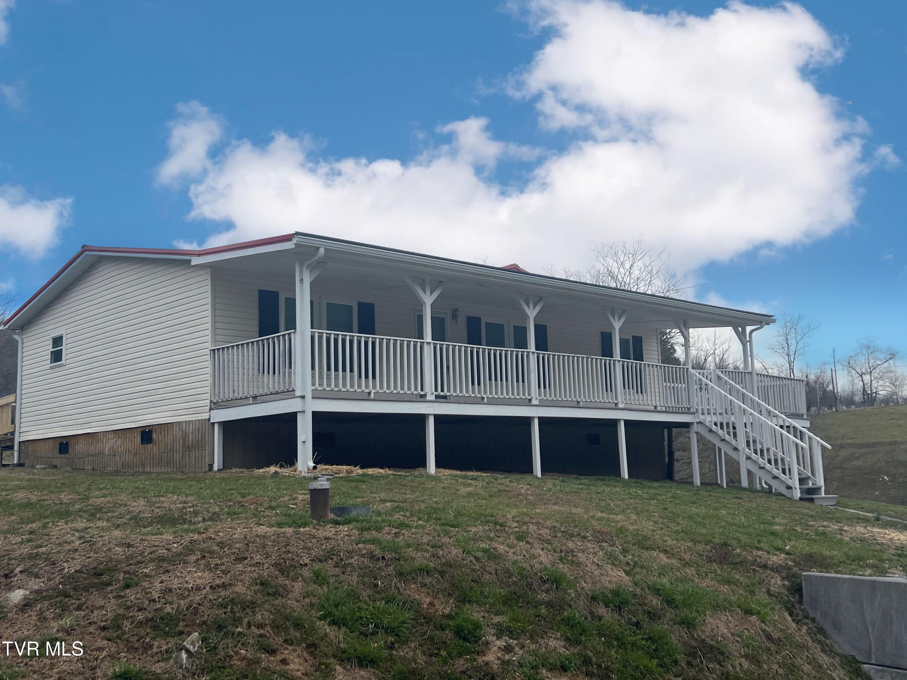 5244 Lower Wallens Creek Road Property Photo