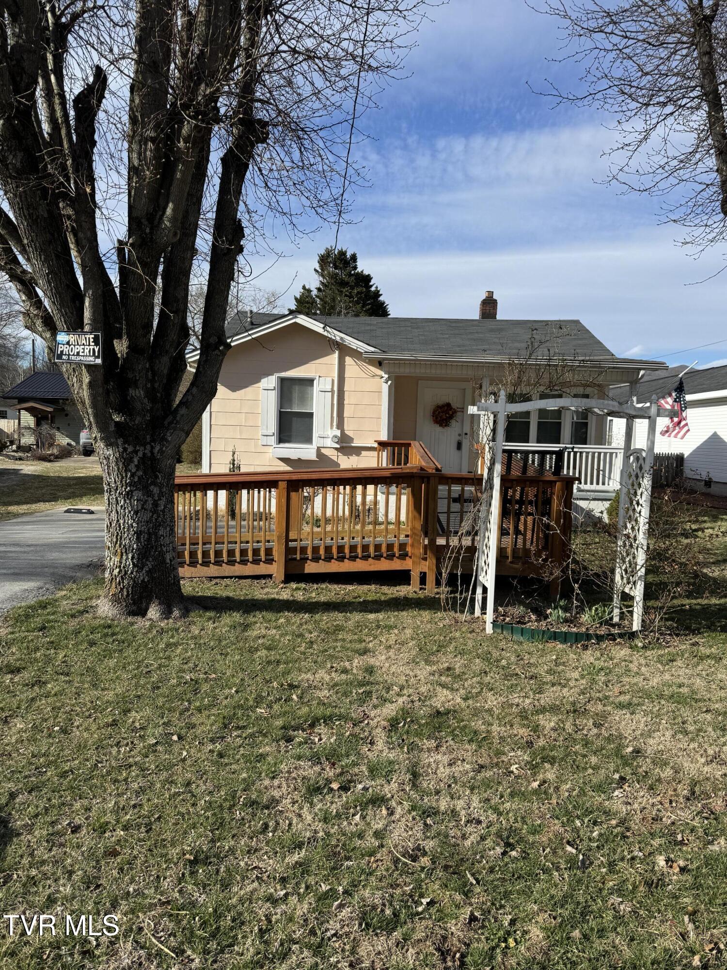 1391 Broad Street Property Photo