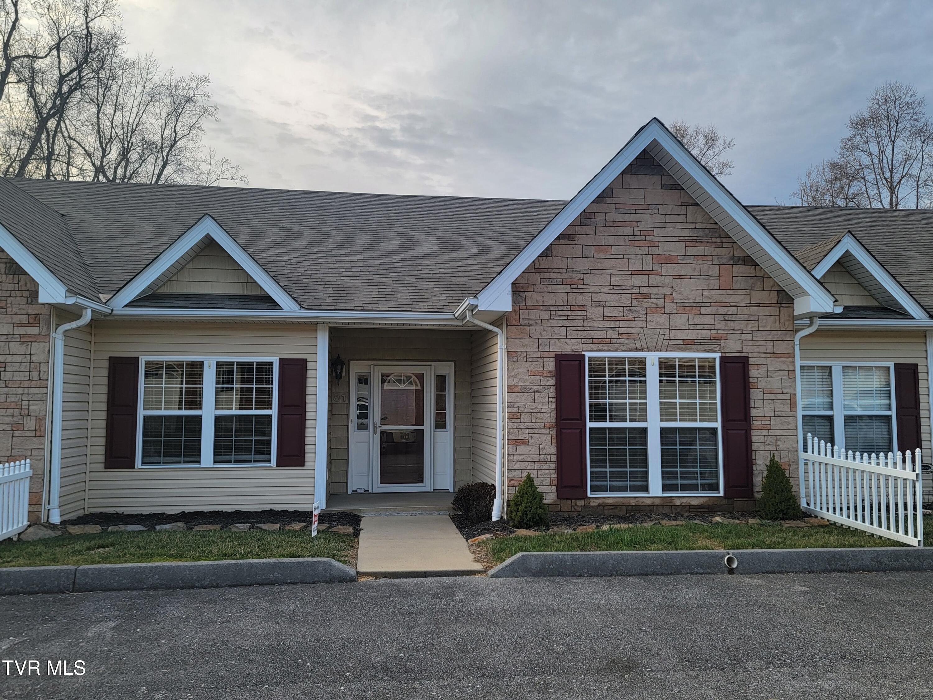 The Willows Edge Real Estate Listings Main Image