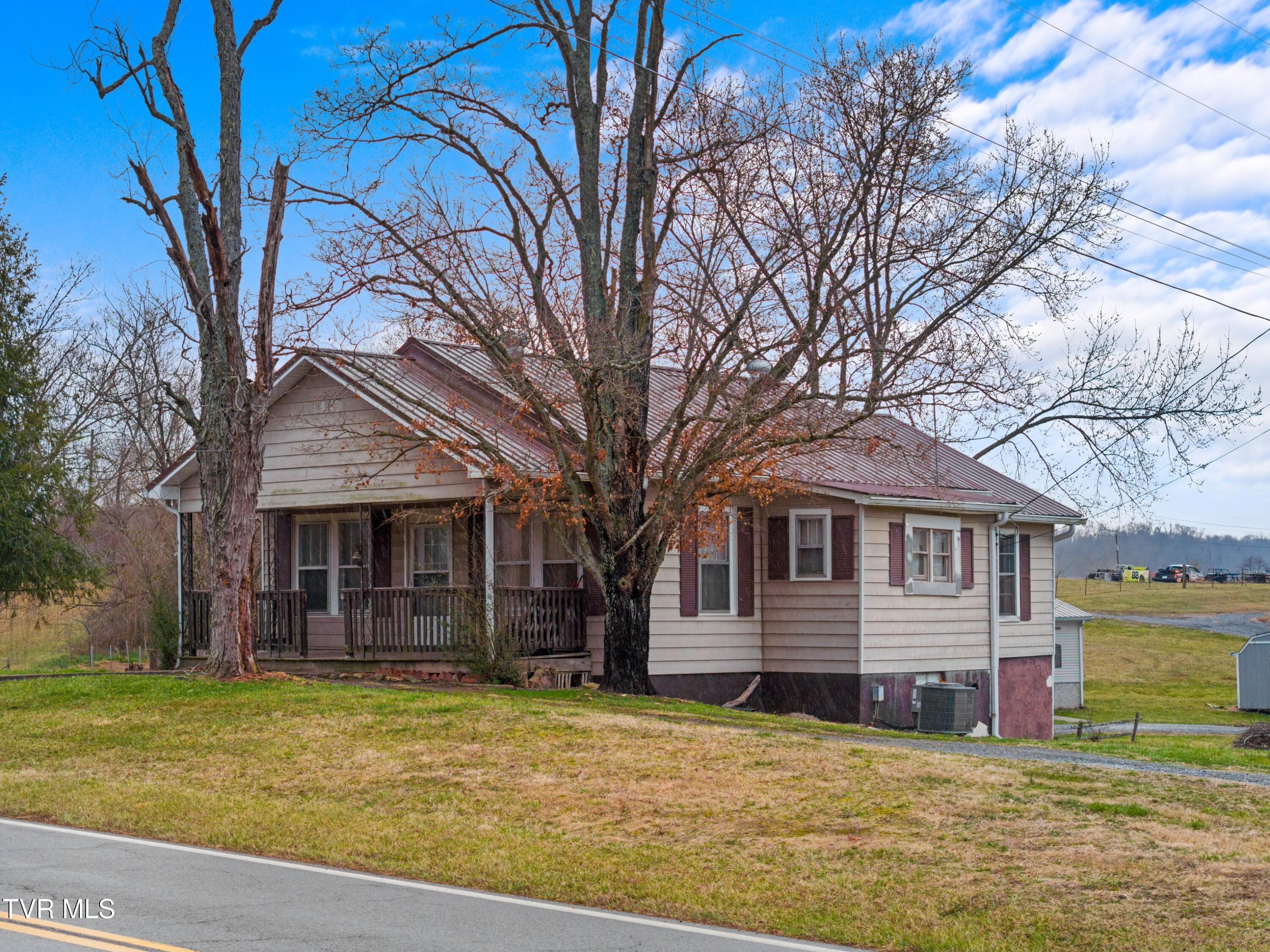 711 Highway 113 Property Photo 2