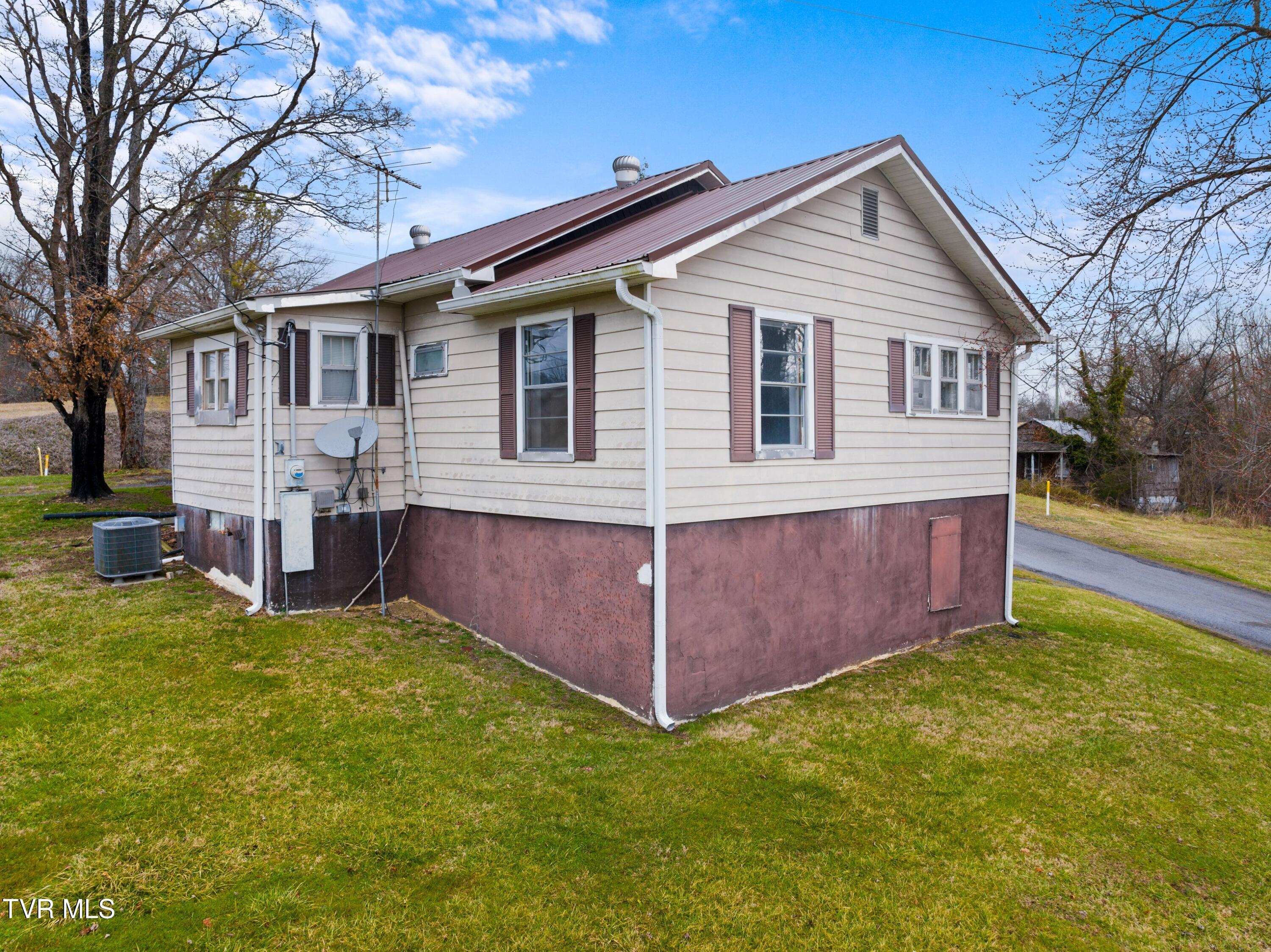 711 Highway 113 Property Photo 6