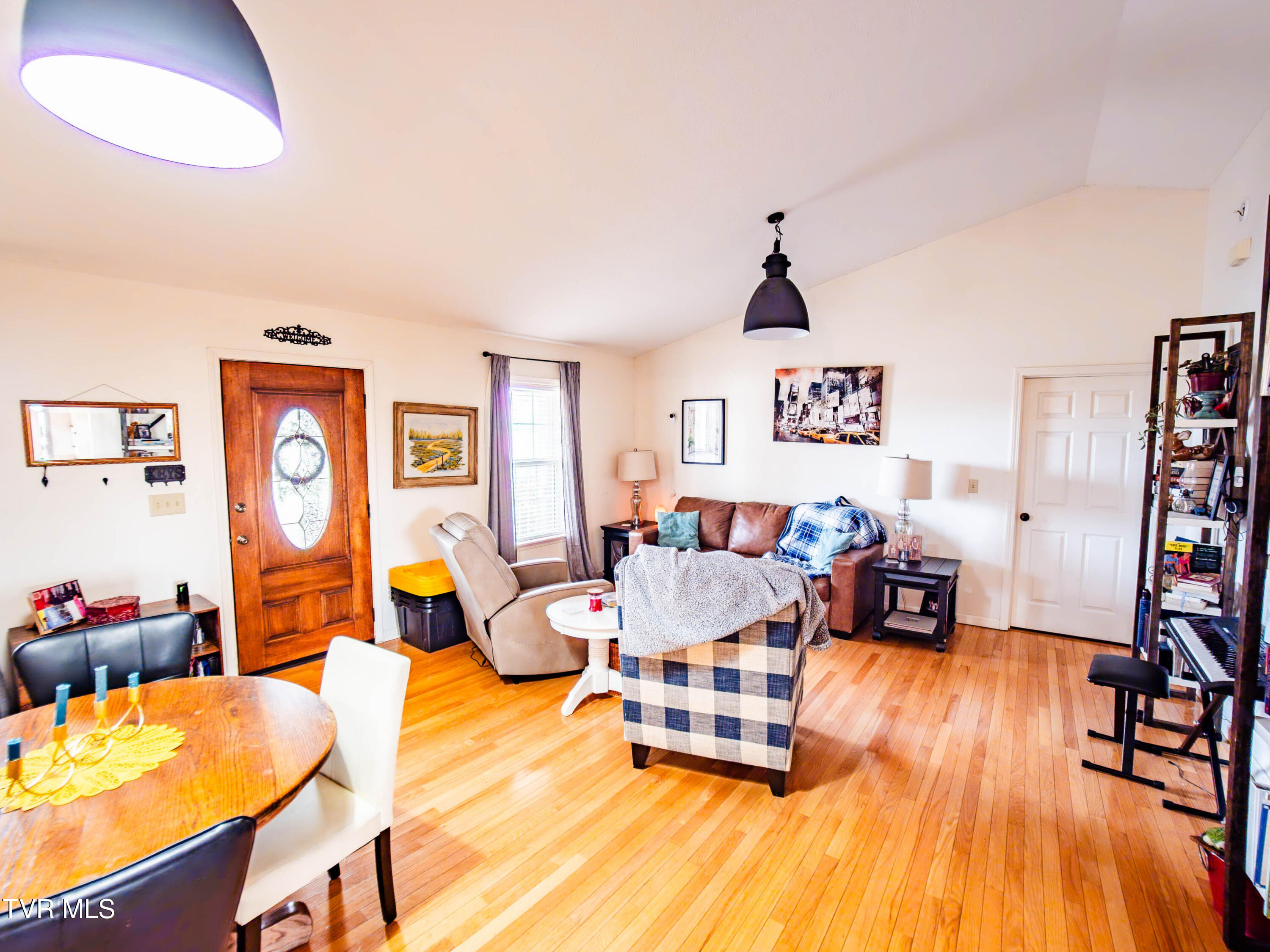 5659 Browning Way Property Photo 4