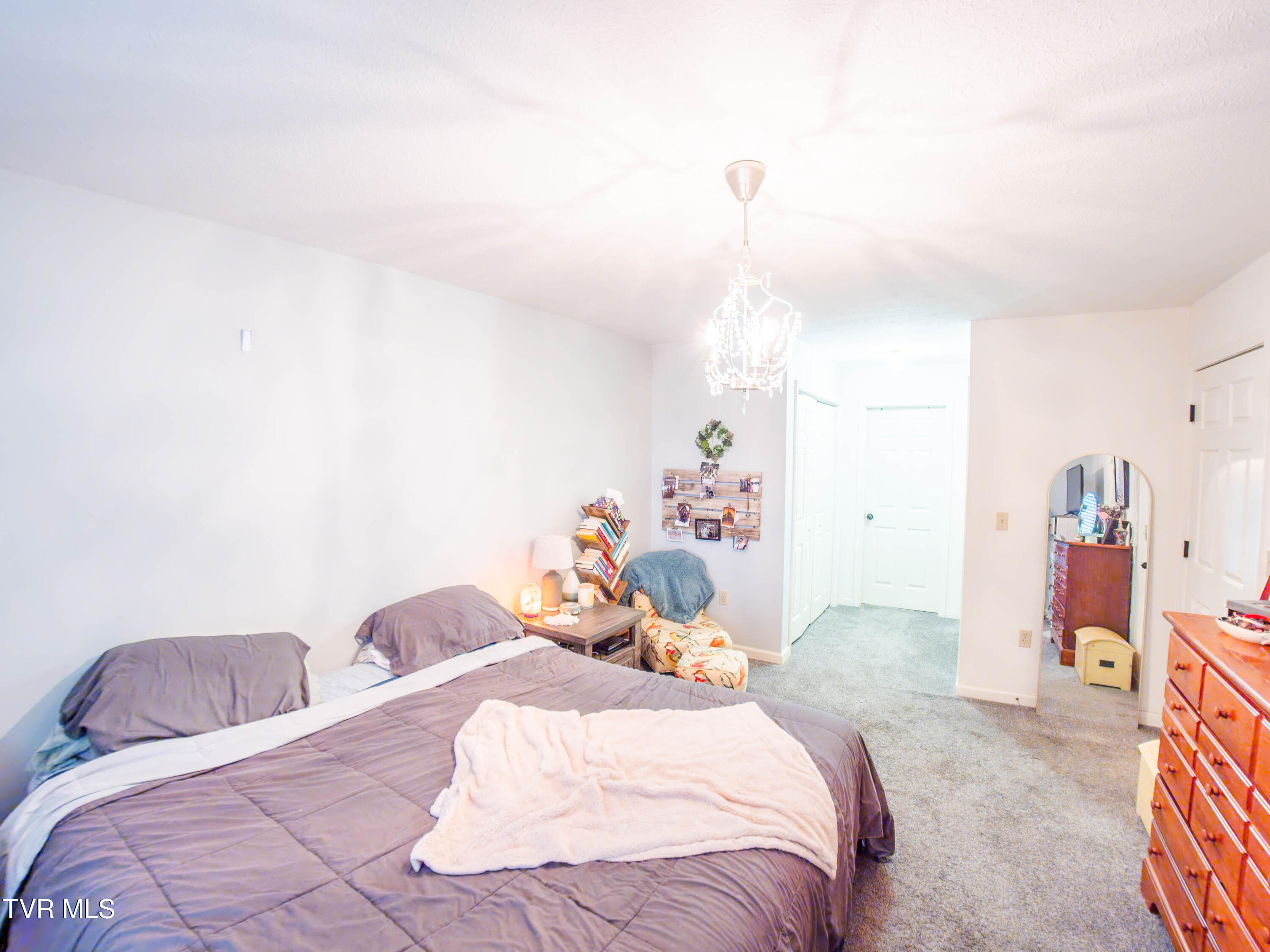 5659 Browning Way Property Photo 13