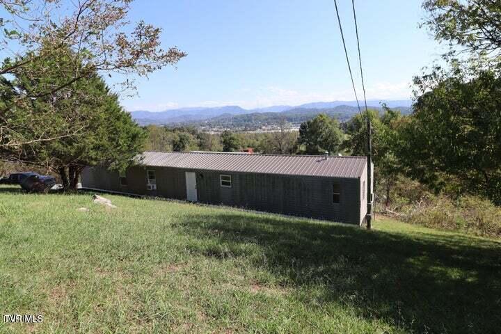 114 Ward Lane Property Photo 3