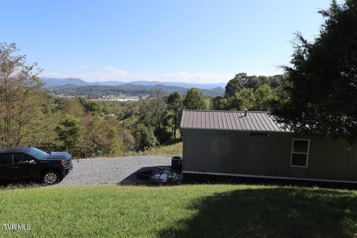 114 Ward Lane Property Photo 5